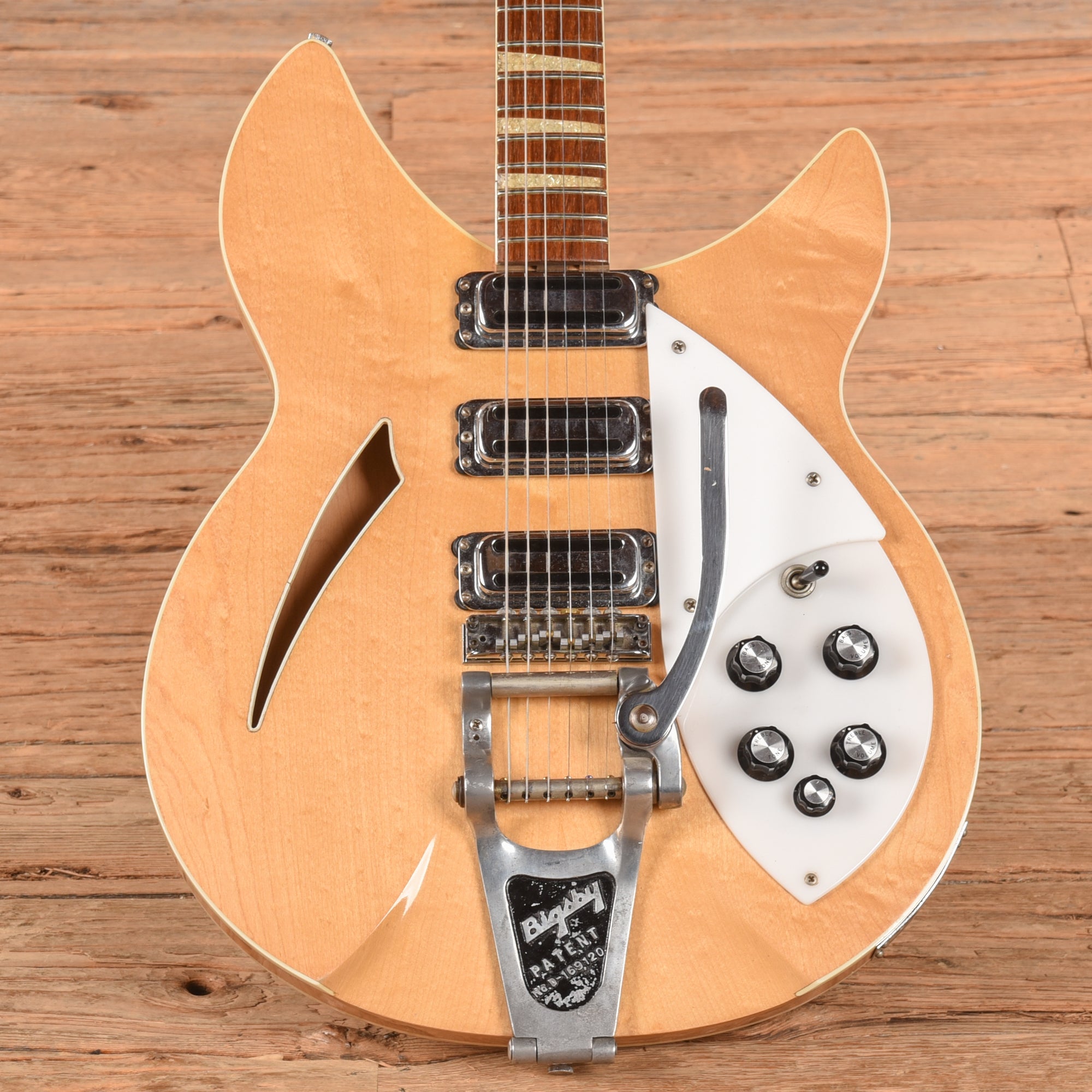 Rickenbacker 370 OS Mapleglo 1968 Electric Guitars / Semi-Hollow
