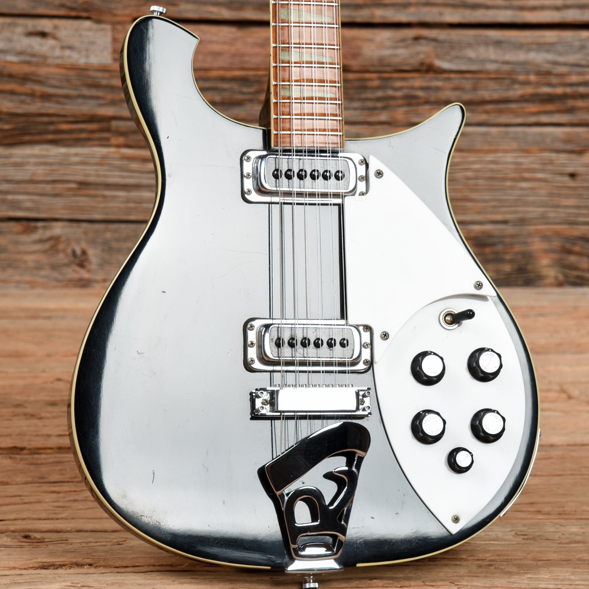 Rickenbacker 320-12 Jetglo 1988 Electric Guitars / Solid Body