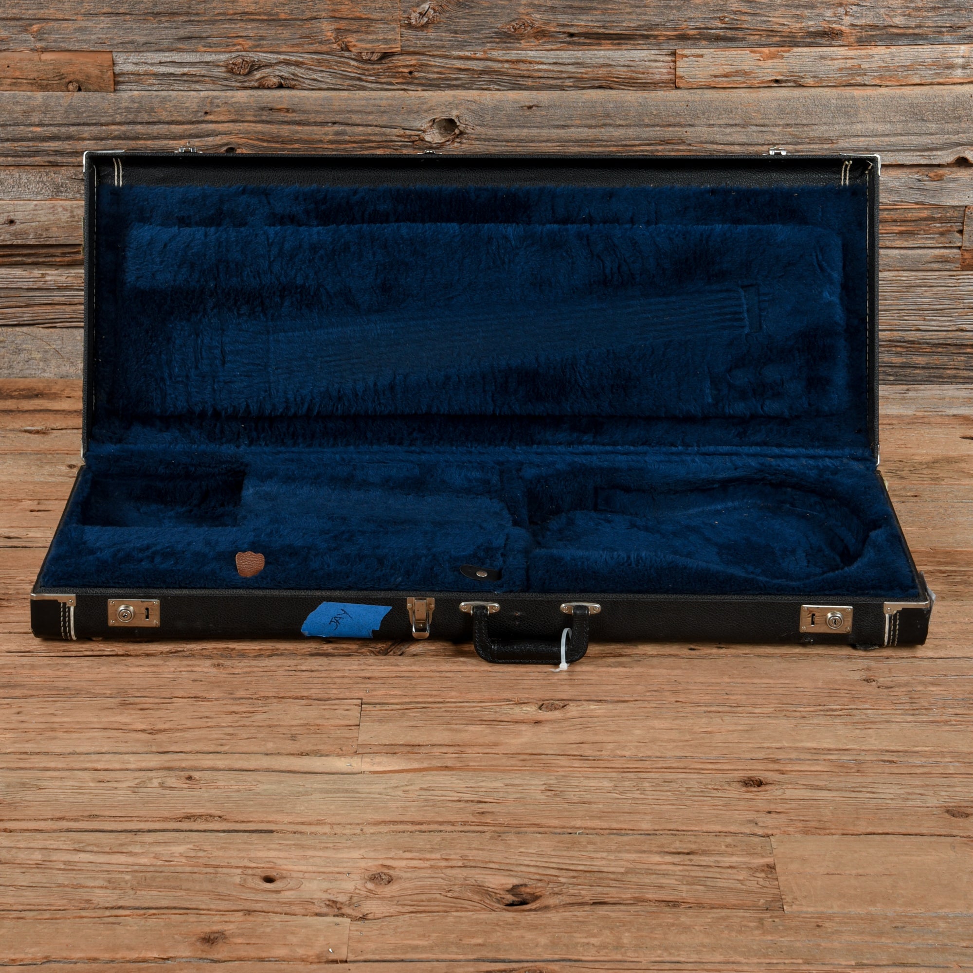 Rickenbacker 320-12 Jetglo 1988 – Chicago Music Exchange