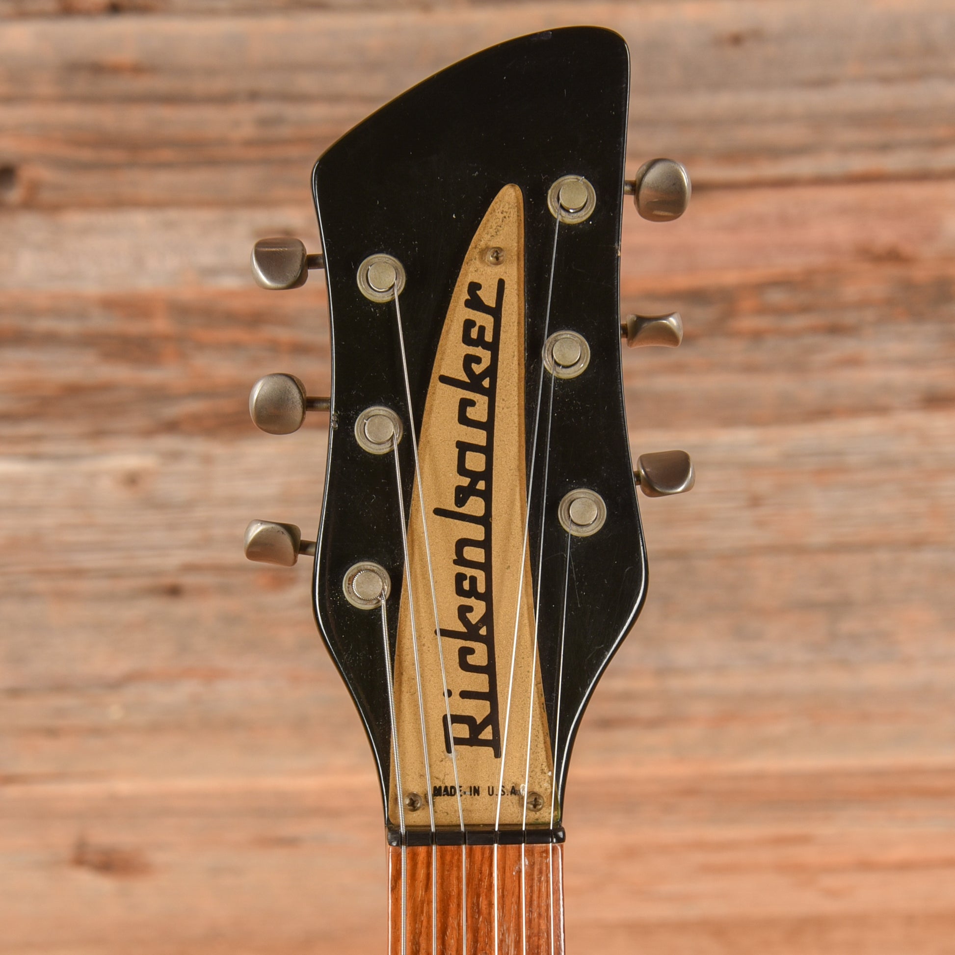 Rickenbacker 320 Jetglo 1982 Electric Guitars / Solid Body