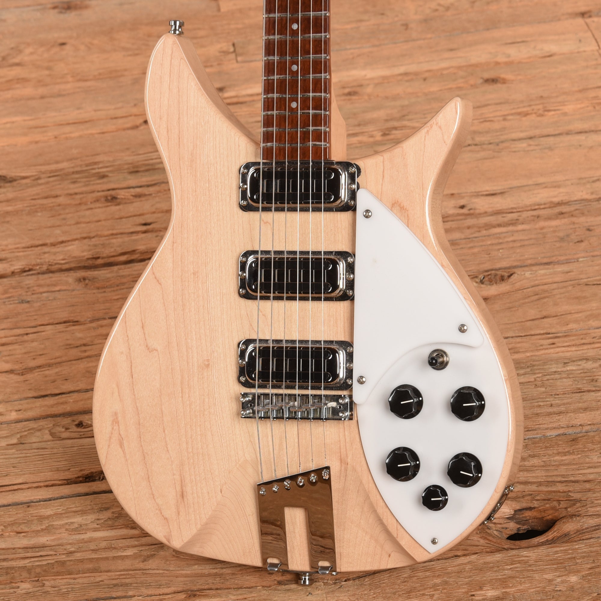 Rickenbacker 350/V63 Mapleglo 2022 Electric Guitars / Solid Body