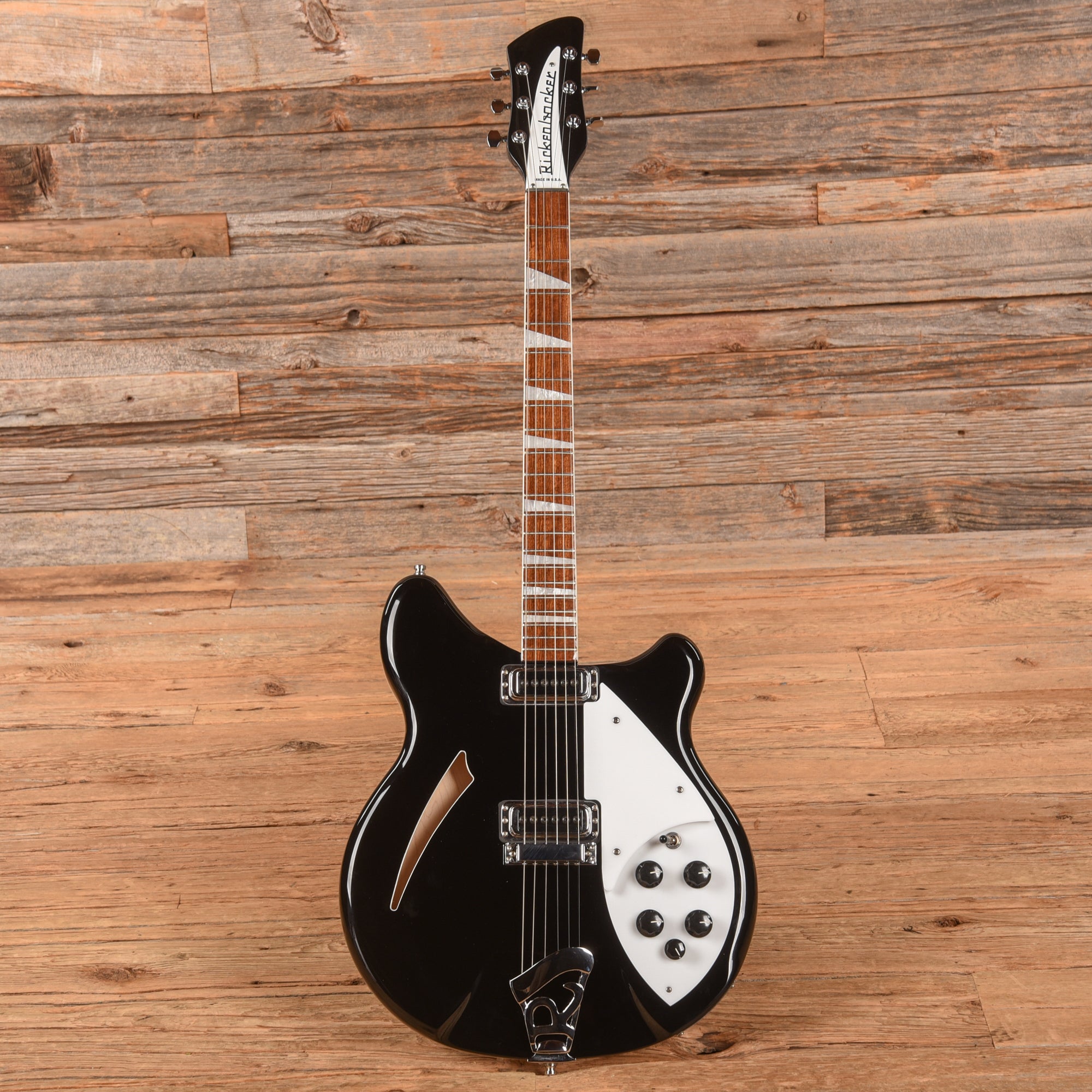 Rickenbacker 360 Jetglo 2024 Electric Guitars / Solid Body