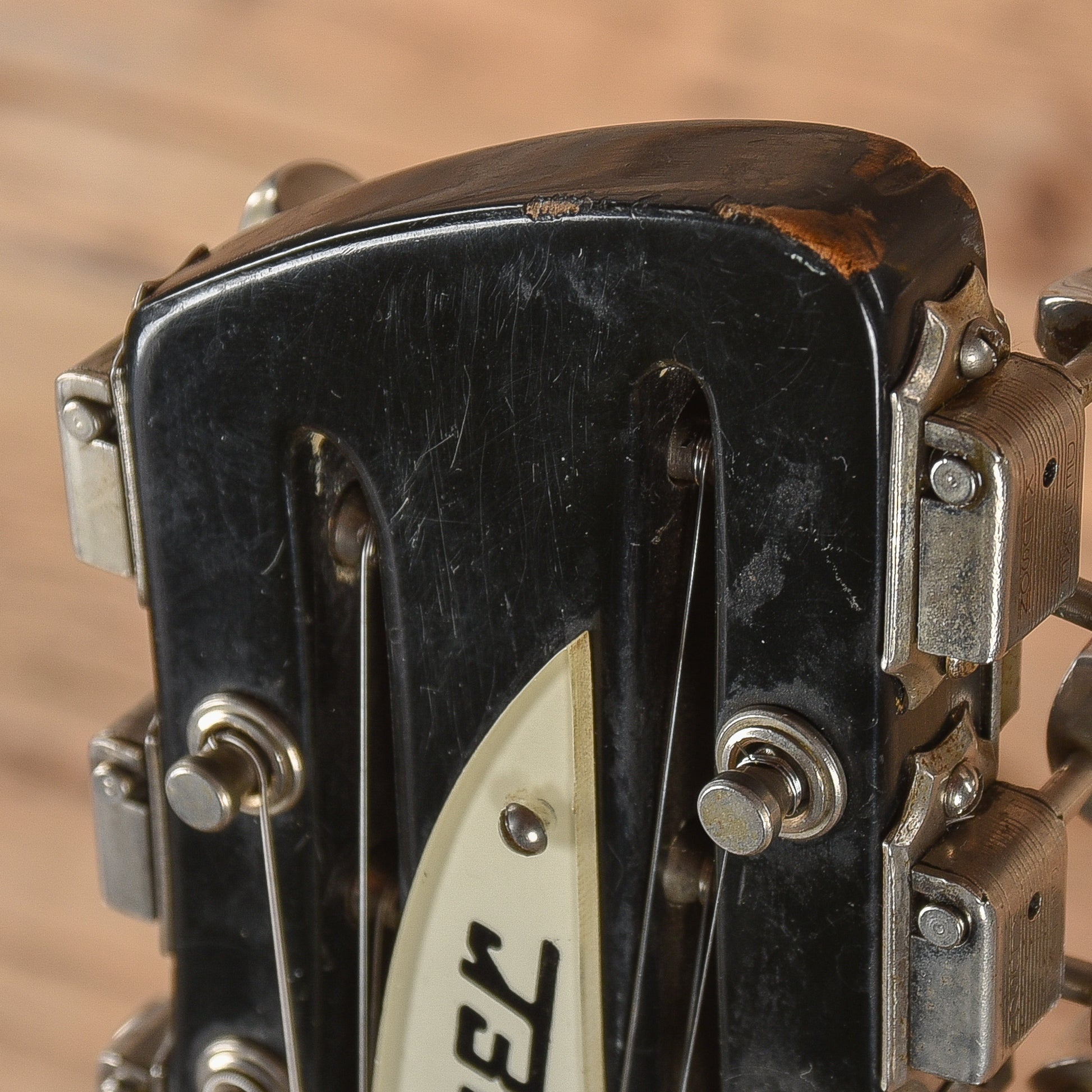 Rickenbacker 450/12 Jetglo 1966 Electric Guitars / Solid Body