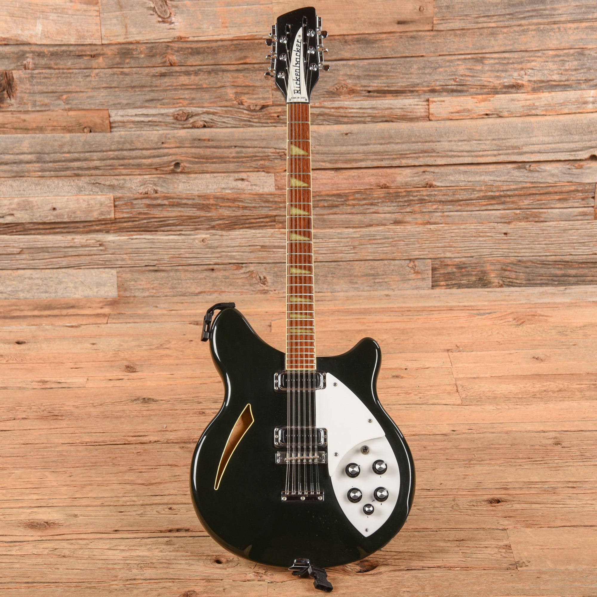 Rickenbacker 360-12 Jetglo 1980
