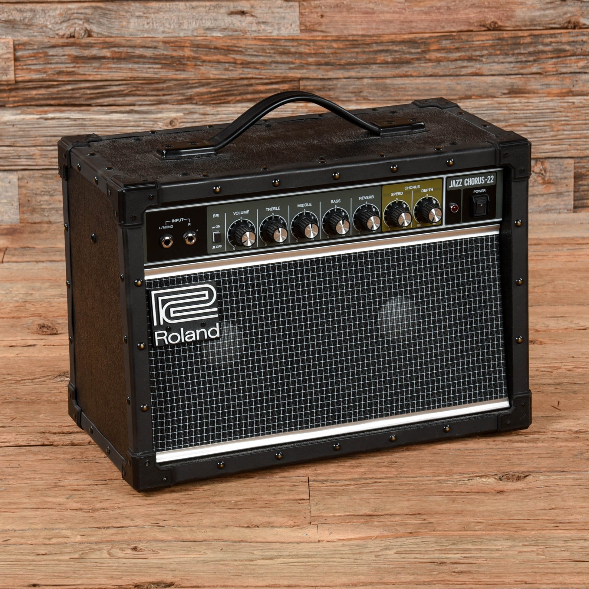 Roland JC-22 Jazz Chorus 2-Channel 30-Watt 2x6.5" Guitar Combo Amps / Guitar Amps / Guitar Cabinets