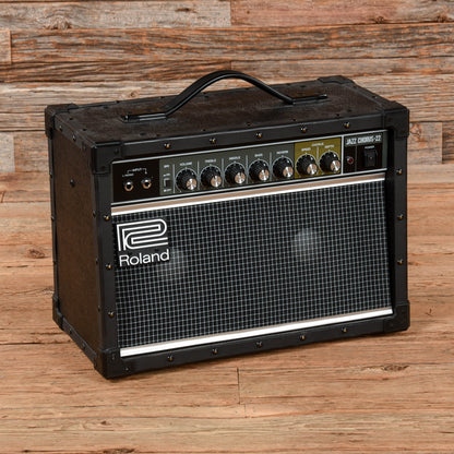 Roland JC-22 Jazz Chorus 2-Channel 30-Watt 2x6.5" Guitar Combo Amps / Guitar Amps / Guitar Cabinets