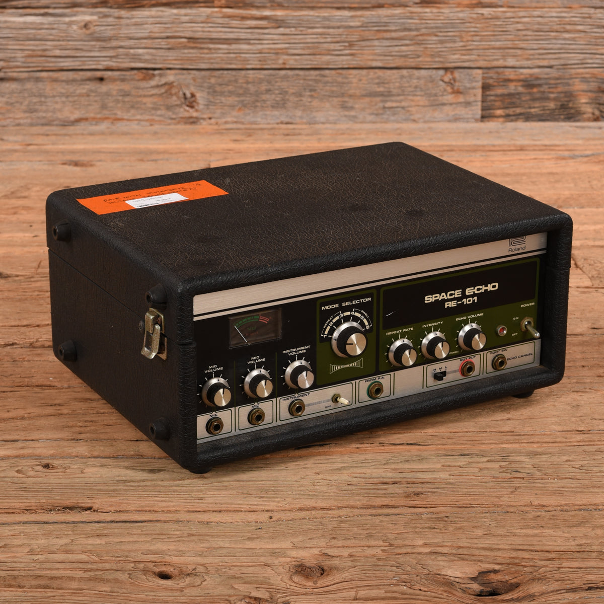 Roland RE-101 Space Echo  1970s Effect Pedals