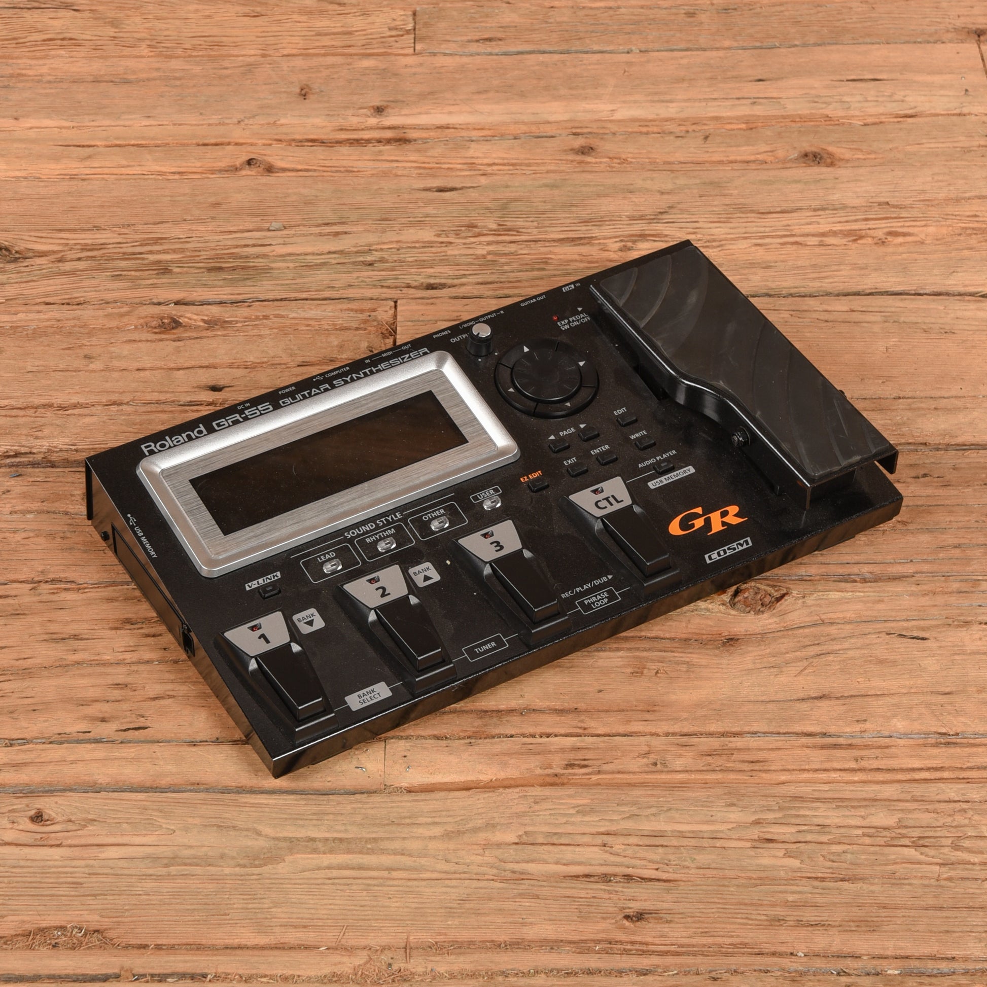 Roland GR-55 Guitar Synthesizer Effects and Pedals / Guitar Synths