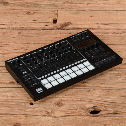 Roland MC-707 Groovebox Keyboards and Synths / Drum Machines