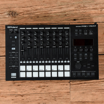Roland MC-707 Groovebox Keyboards and Synths / Drum Machines