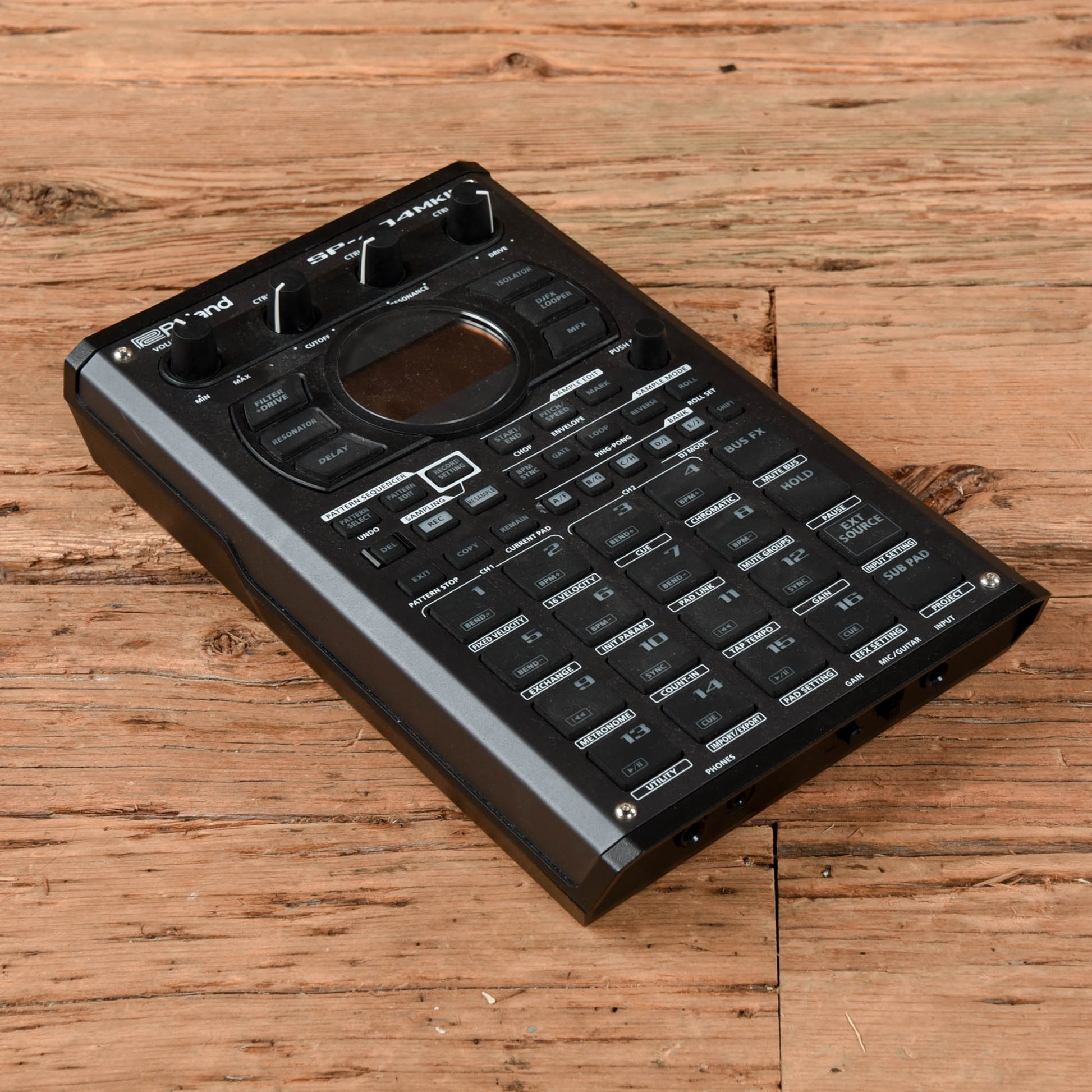 Roland SP-404MkII Keyboards and Synths / Drum Machines