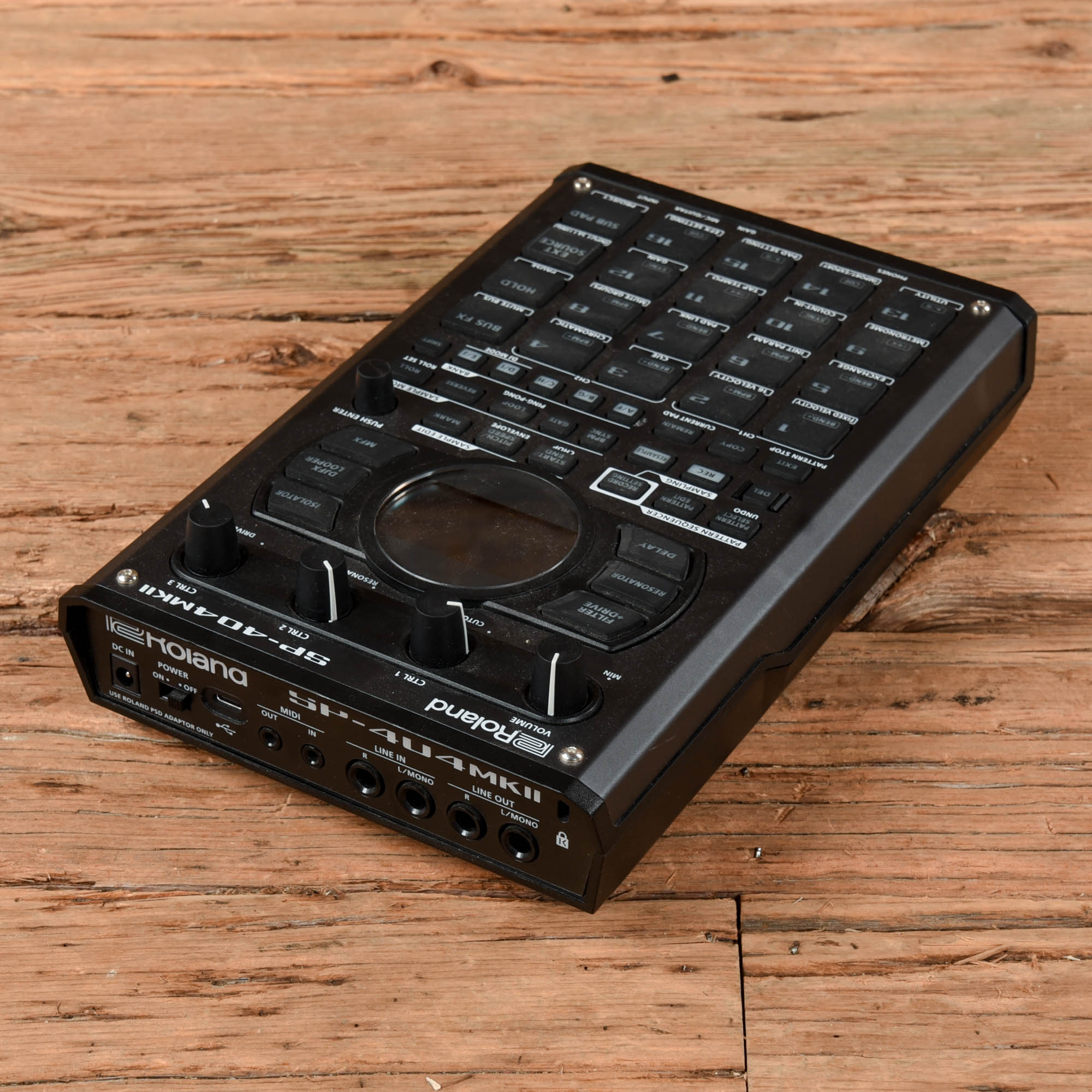 Roland SP-404MkII Keyboards and Synths / Drum Machines