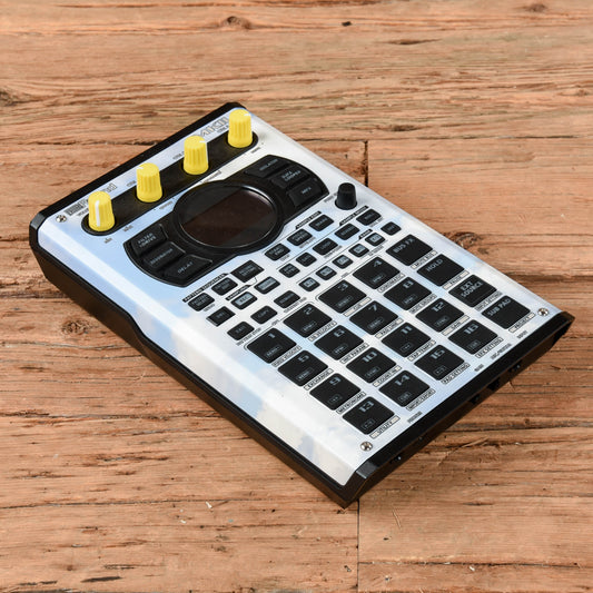 Roland SP-404MkII Keyboards and Synths / Drum Machines
