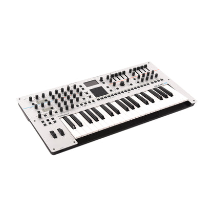 Roland GAIA-2 37-Key Polyphonic Virtual Analog Synthesizer Keyboards and Synths / Synths / Analog Synths