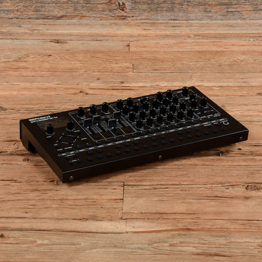 Roland SH-4D Polyphonic Desktop Synthesizer Keyboards and Synths / Synths / Digital Synths