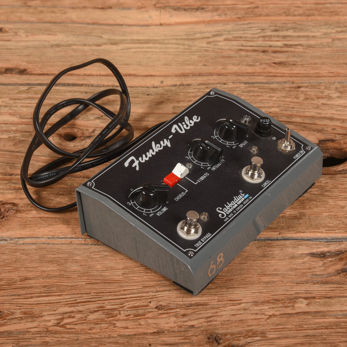 Sabbadius Original Funky-Vibe Effects and Pedals / Chorus and Vibrato