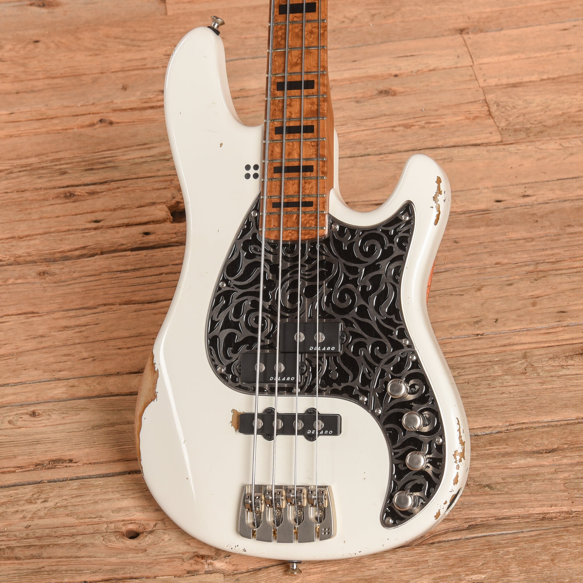 Sandberg California VT 4 Hardcore Aged Vintage White Bass Guitars / 4-String