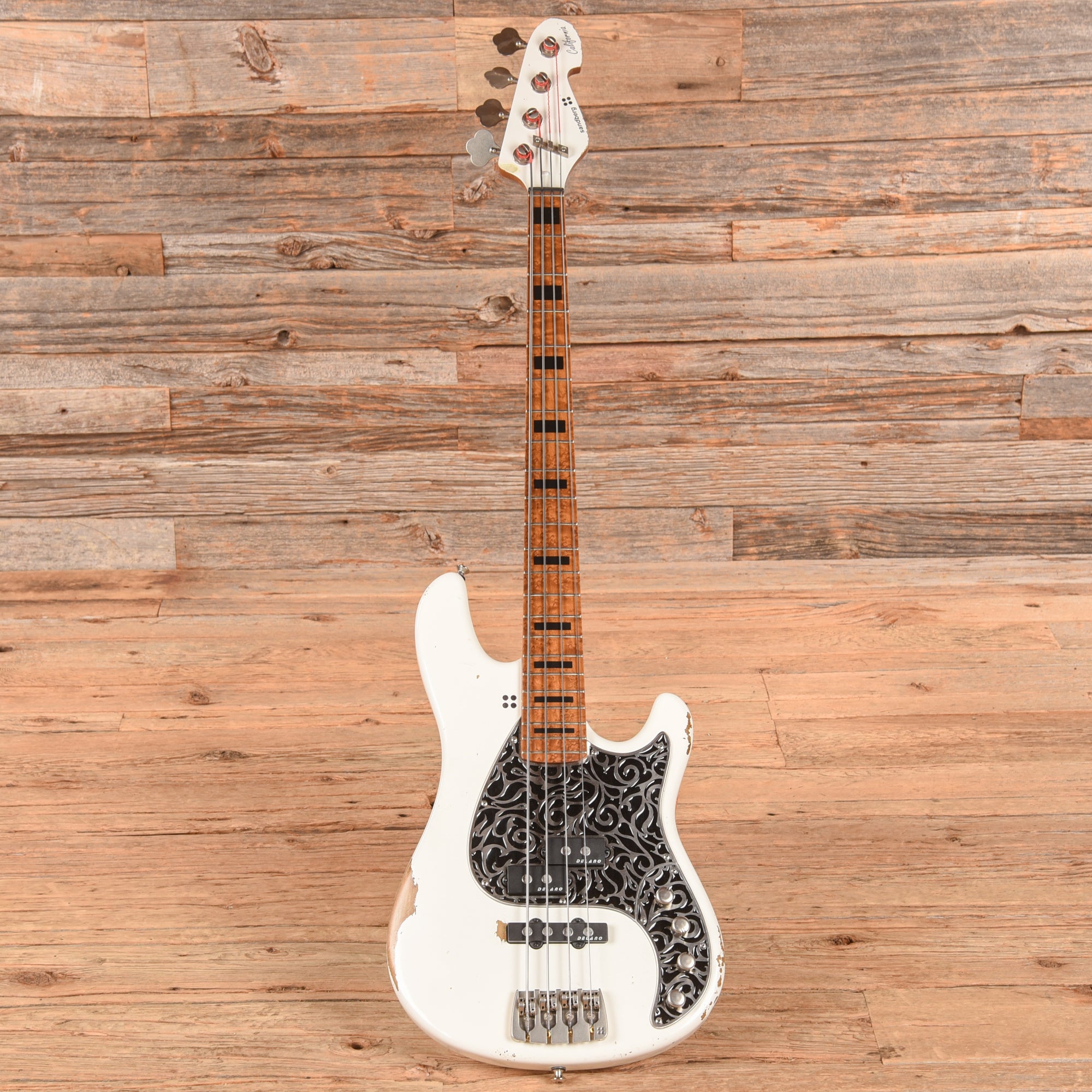 Sandberg California VT 4 Hardcore Aged Vintage White Bass Guitars / 4-String