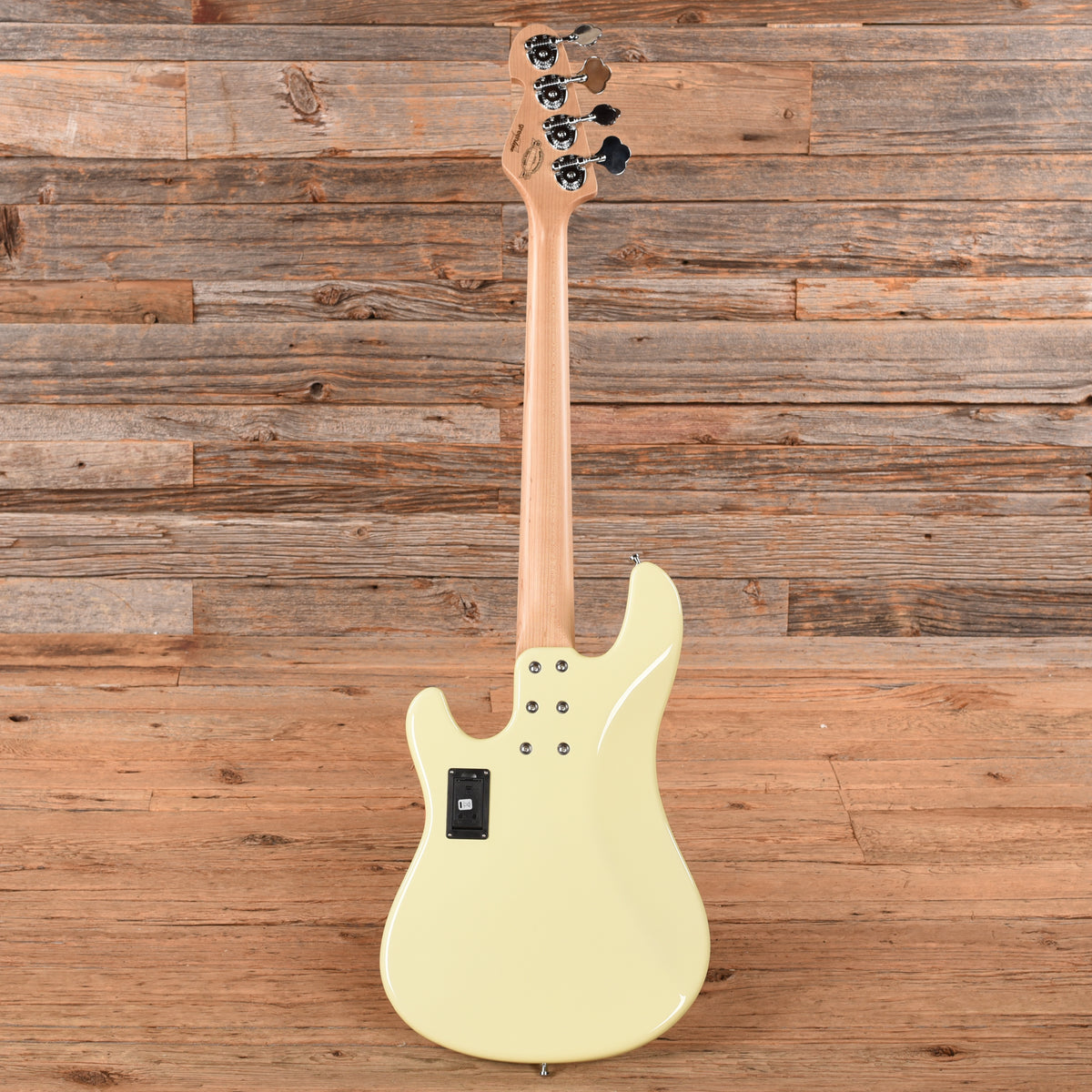 Sandberg Greenline VS4 Short Scale Creme High Gloss Bass Guitars