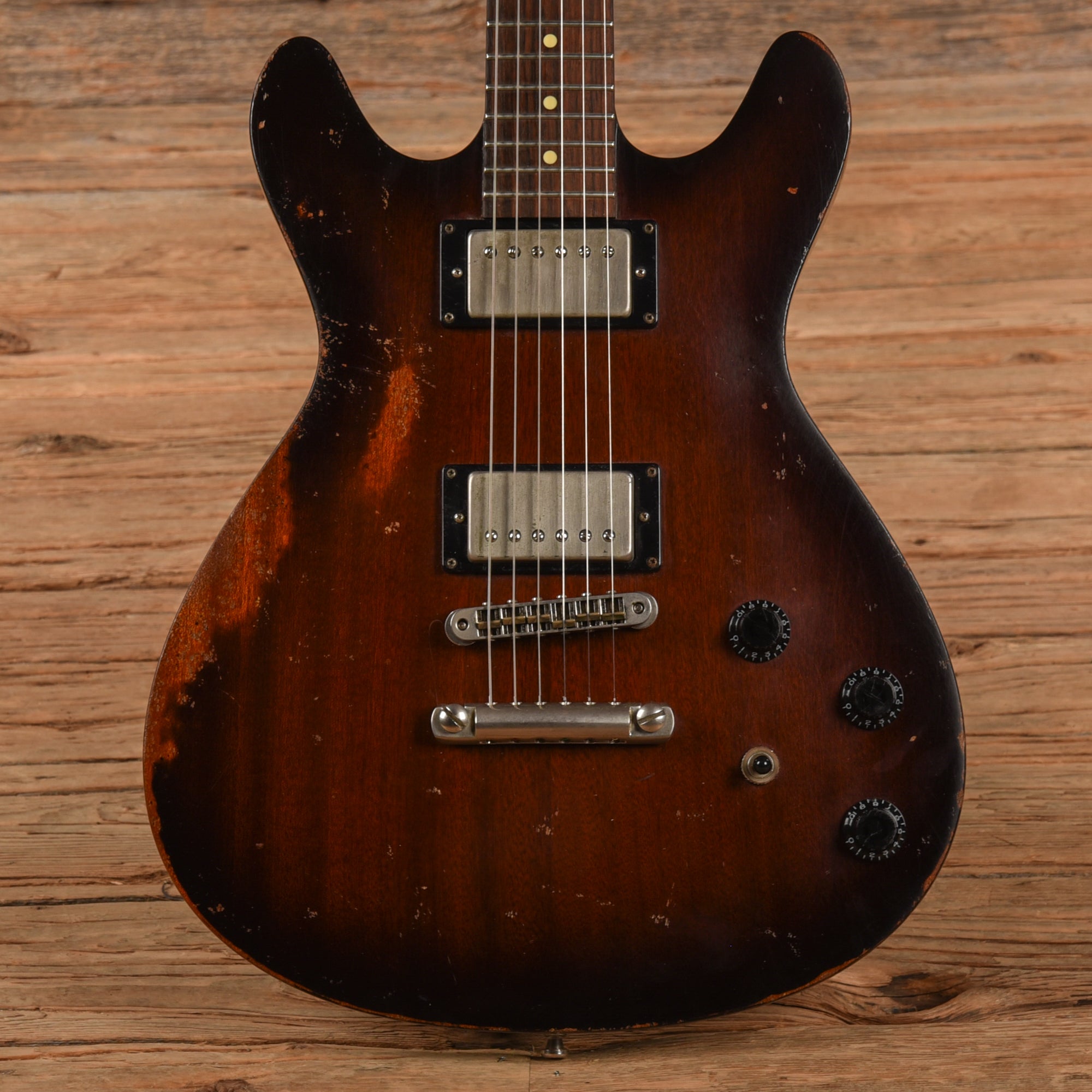 Sandberg Florence Guitar Aged Sunburst Electric Guitars / Solid Body