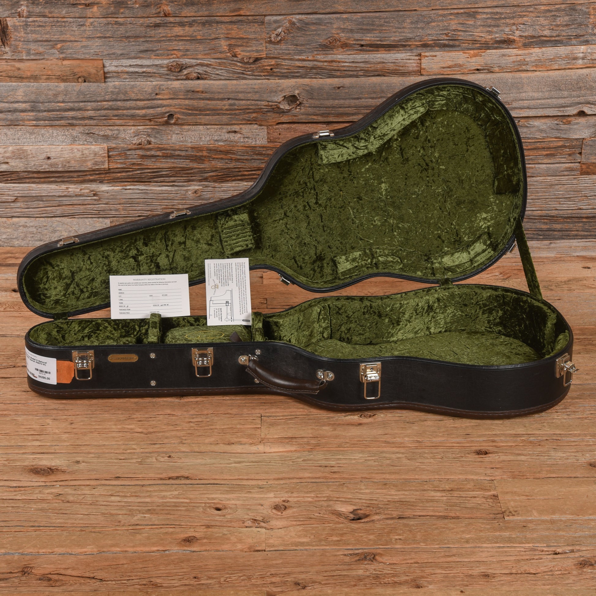 Santa Cruz Model D Natural Acoustic Guitars / Dreadnought
