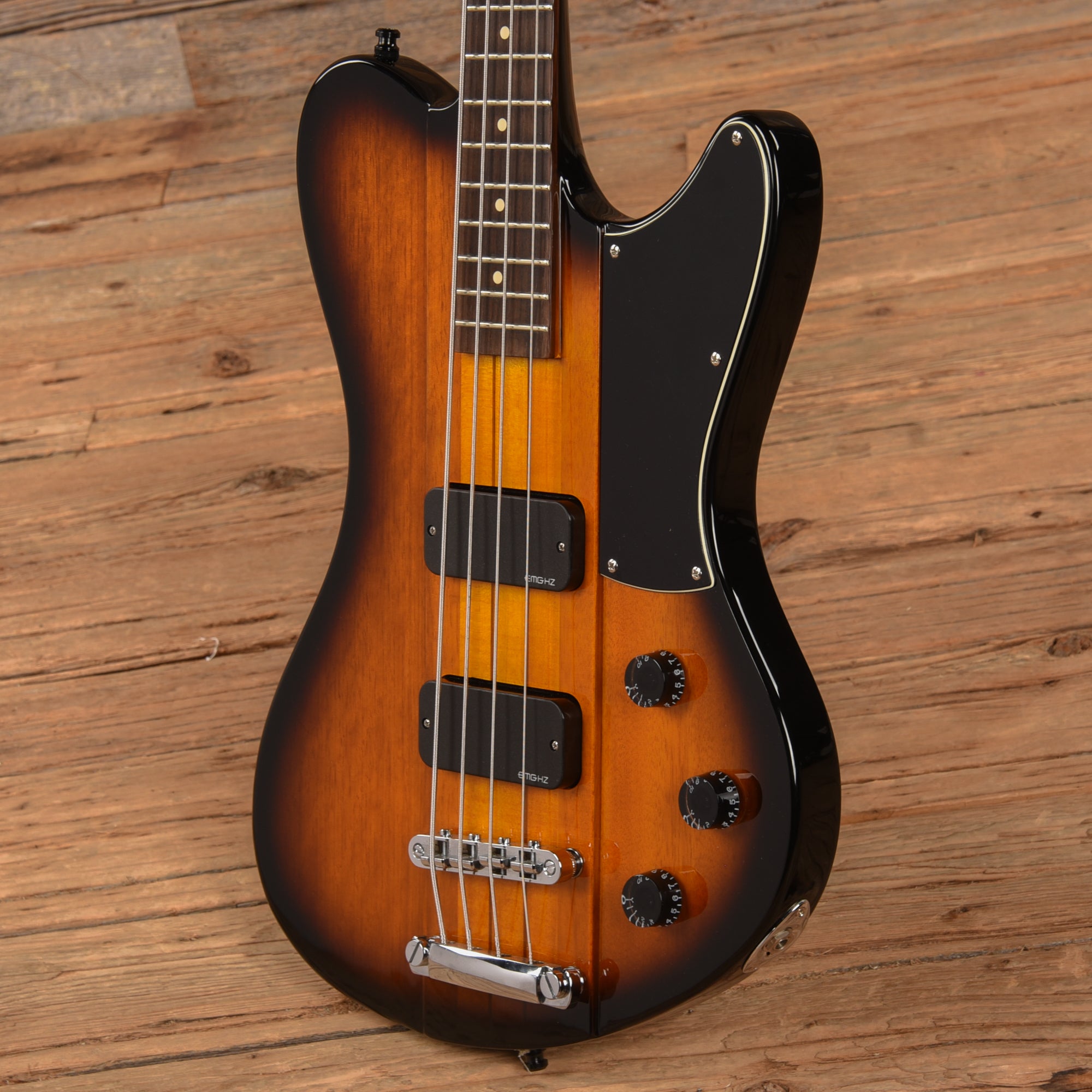 Schecter Ultra Bass 2 Sunburst 2010 Bass Guitars / 4-String