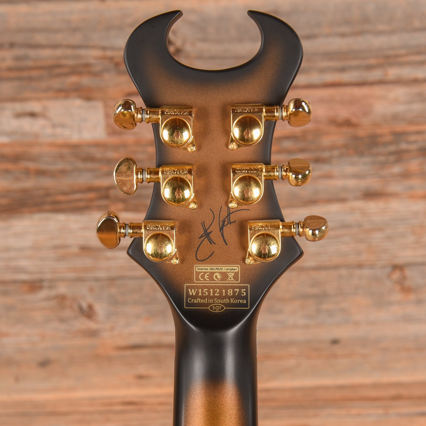 Schecter Synyster Gates Signature Synyster Custom-S Sustainiac Black/Gold Electric Guitars