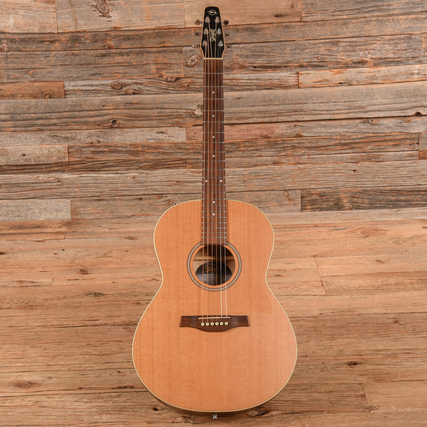 Seagull Coastline Folk Cedar Natural Acoustic Guitars / Concert