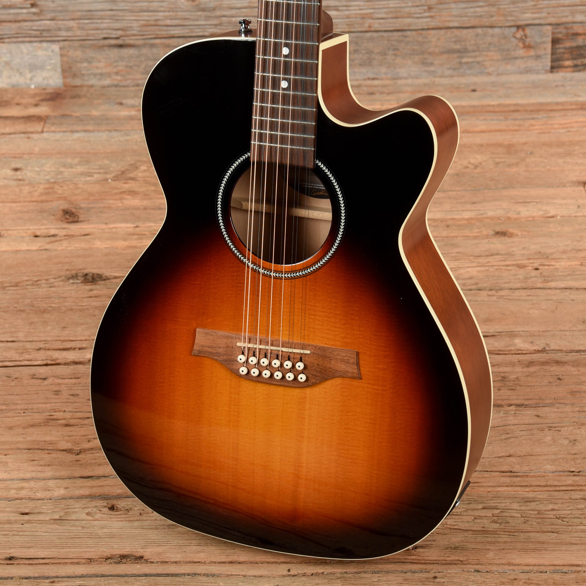 Seagull S12 CH CW Spruce GT Presys II Sunburst Acoustic Guitars