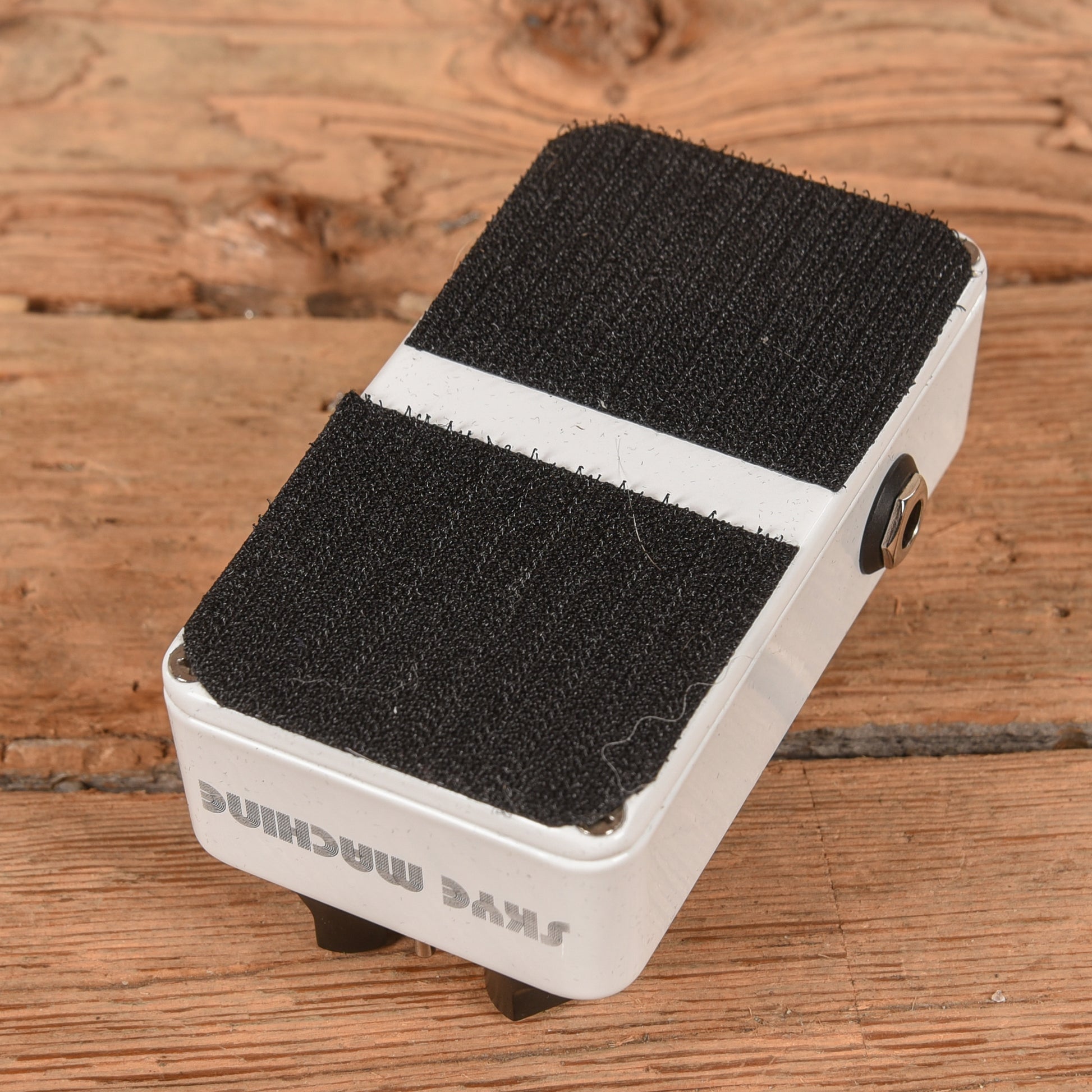Seamoon Skye Machine Stereo Chorus Effects and Pedals / Chorus and Vibrato