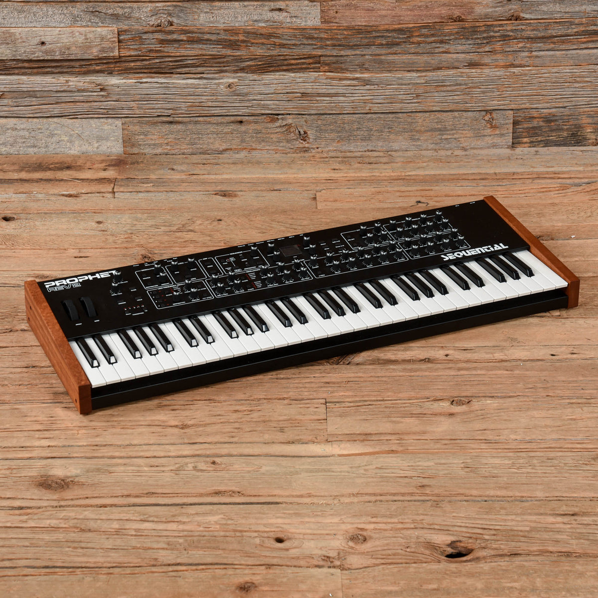 Propet Rv2 Sequential Circuits Prophet Rev 2 61-Key 16-Voice Polyphonic Synthesiz ...