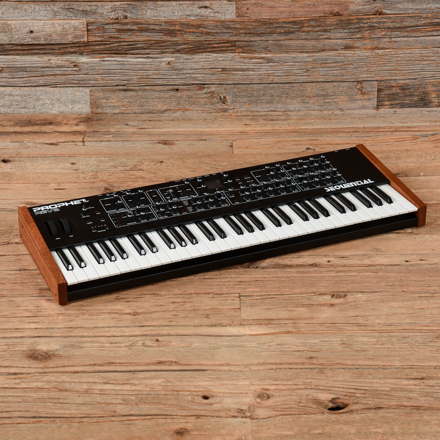 Sequential Circuits Prophet Rev 2 61-Key 16-Voice Polyphonic Synthesizer Keyboards and Synths / Synths / Analog Synths
