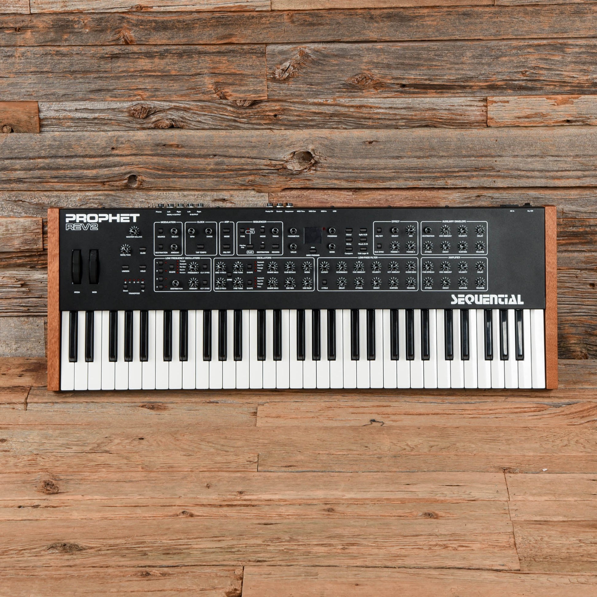 Sequential Circuits Prophet Rev 2 61-Key 16-Voice Polyphonic Synthesizer Keyboards and Synths / Synths / Analog Synths