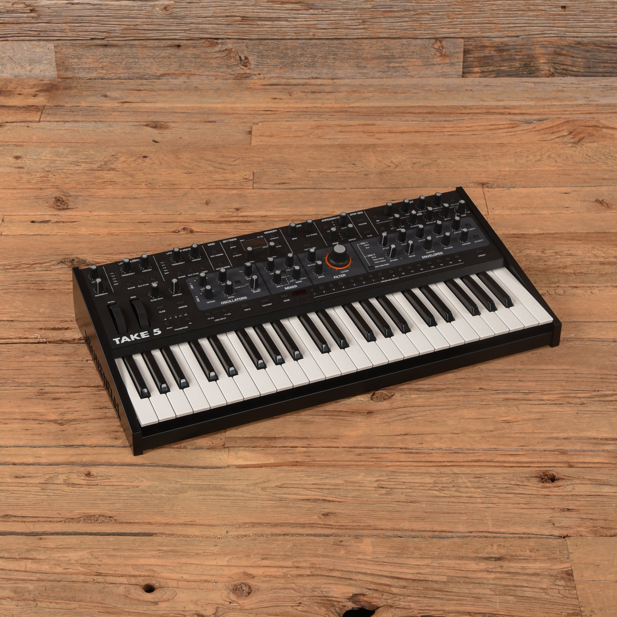 Sequential Circuits Take 5 44-Key 5-Voice Compact Polyphonic Synthesizer Keyboards and Synths / Synths / Digital Synths