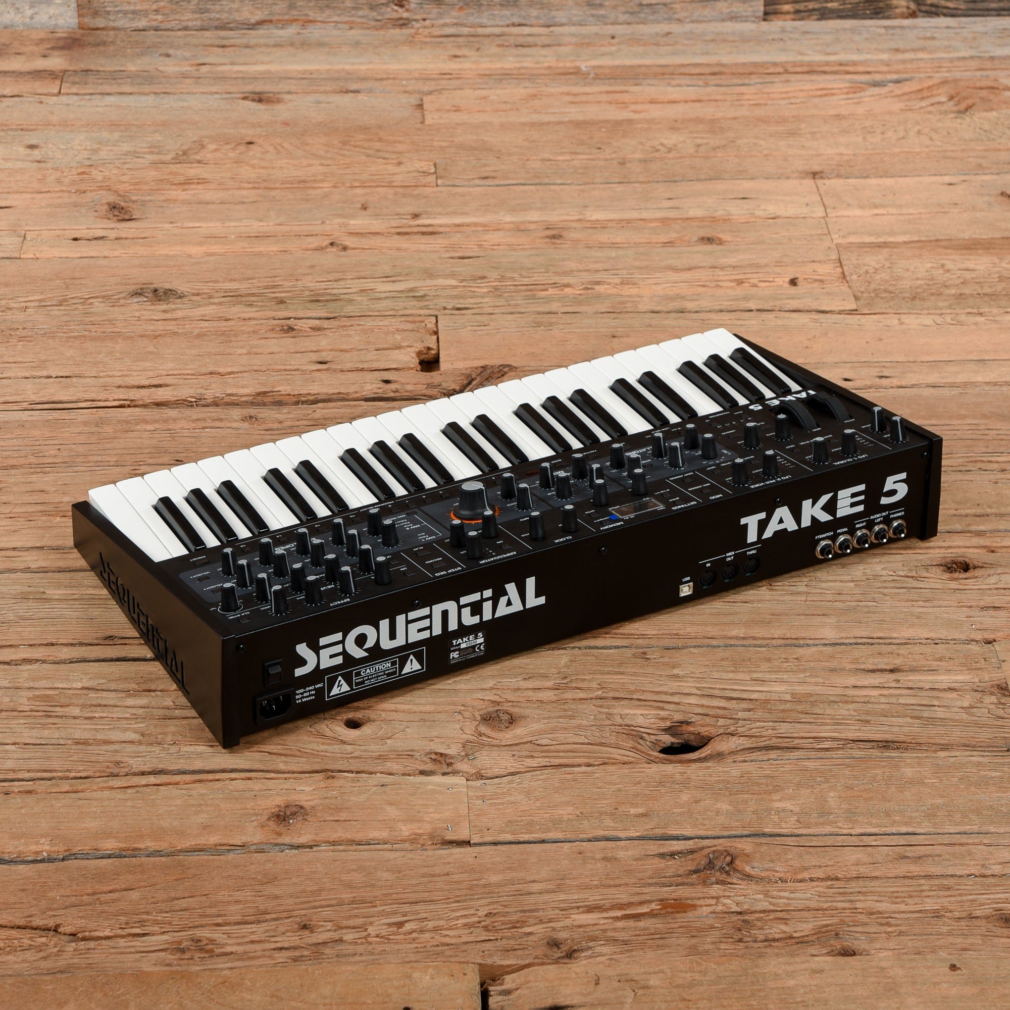 Sequential Circuits Take 5 44-Key 5-Voice Compact Polyphonic Synthesizer Keyboards and Synths / Synths / Digital Synths
