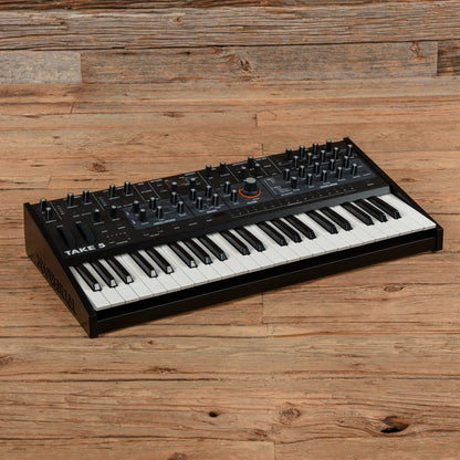 Sequential Circuits Take 5 44-Key 5-Voice Compact Polyphonic Synthesizer