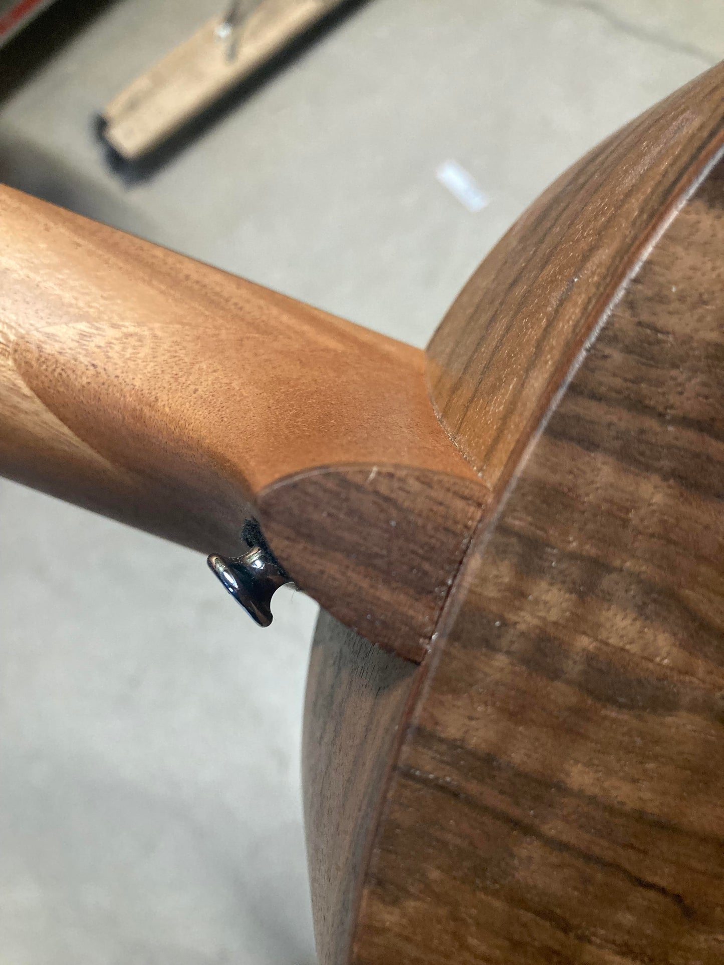 Sheeran by Lowden W04 Sitka Spruce/Figured Walnut w/Top Bevel & LR Baggs Element VTC Acoustic Guitars / Mini/Travel