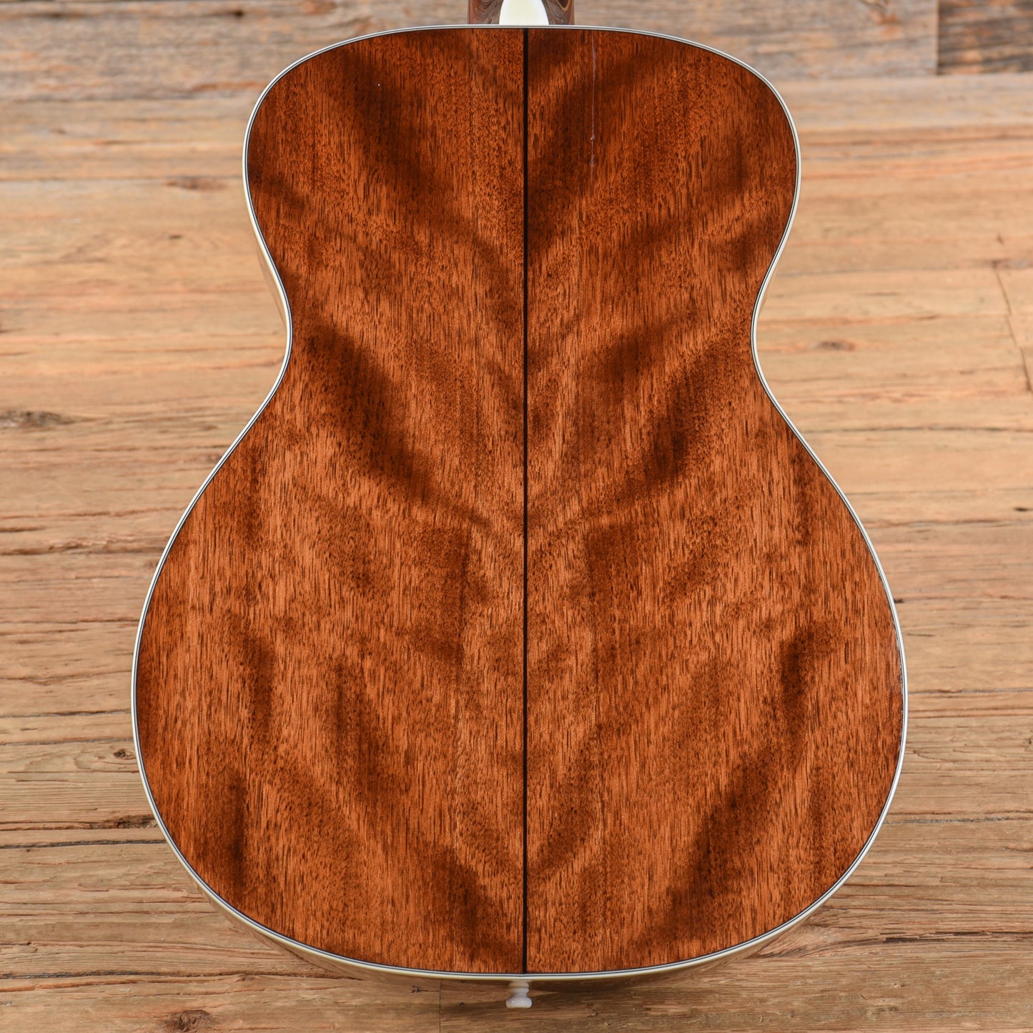 Silver Creek SC-T160 Natural 2010 Acoustic Guitars / OM and Auditorium
