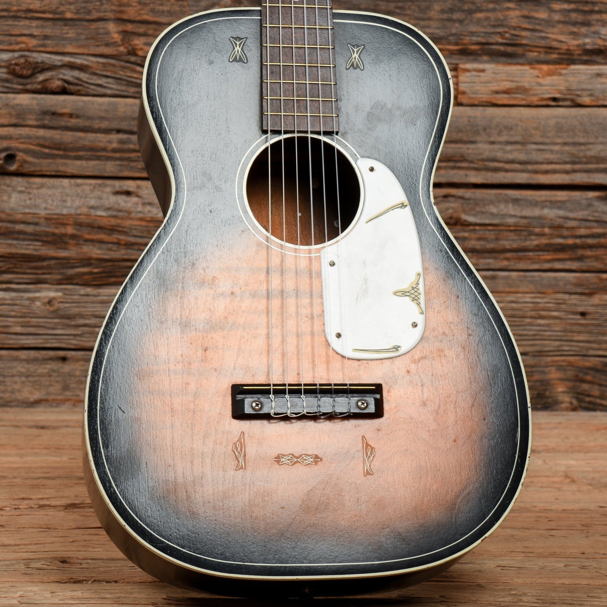 Silvertone Student Acoustic Sunburst 1960s Acoustic Guitars / Concert