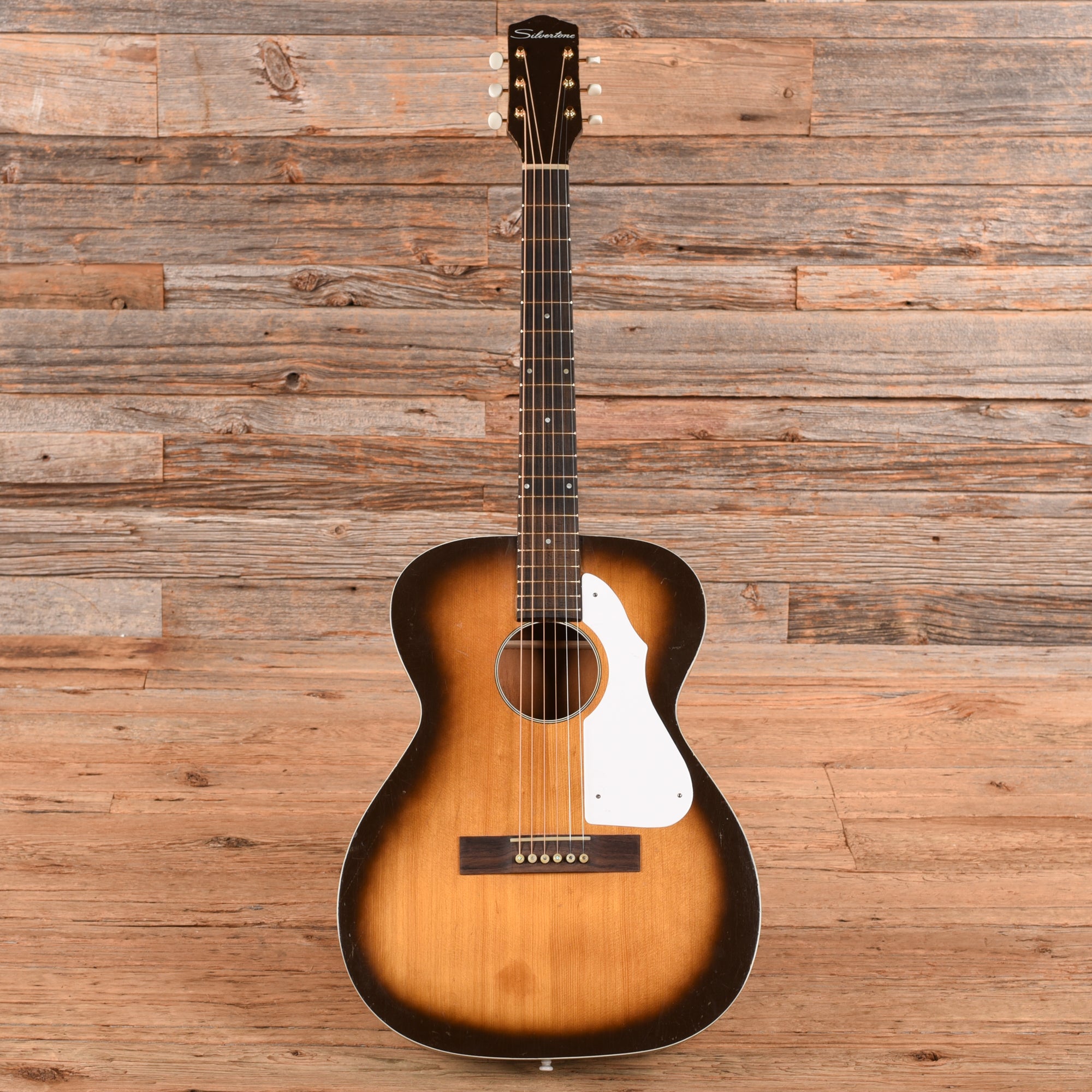 Silvertone H621 Sunburst 1965 Acoustic Guitars
