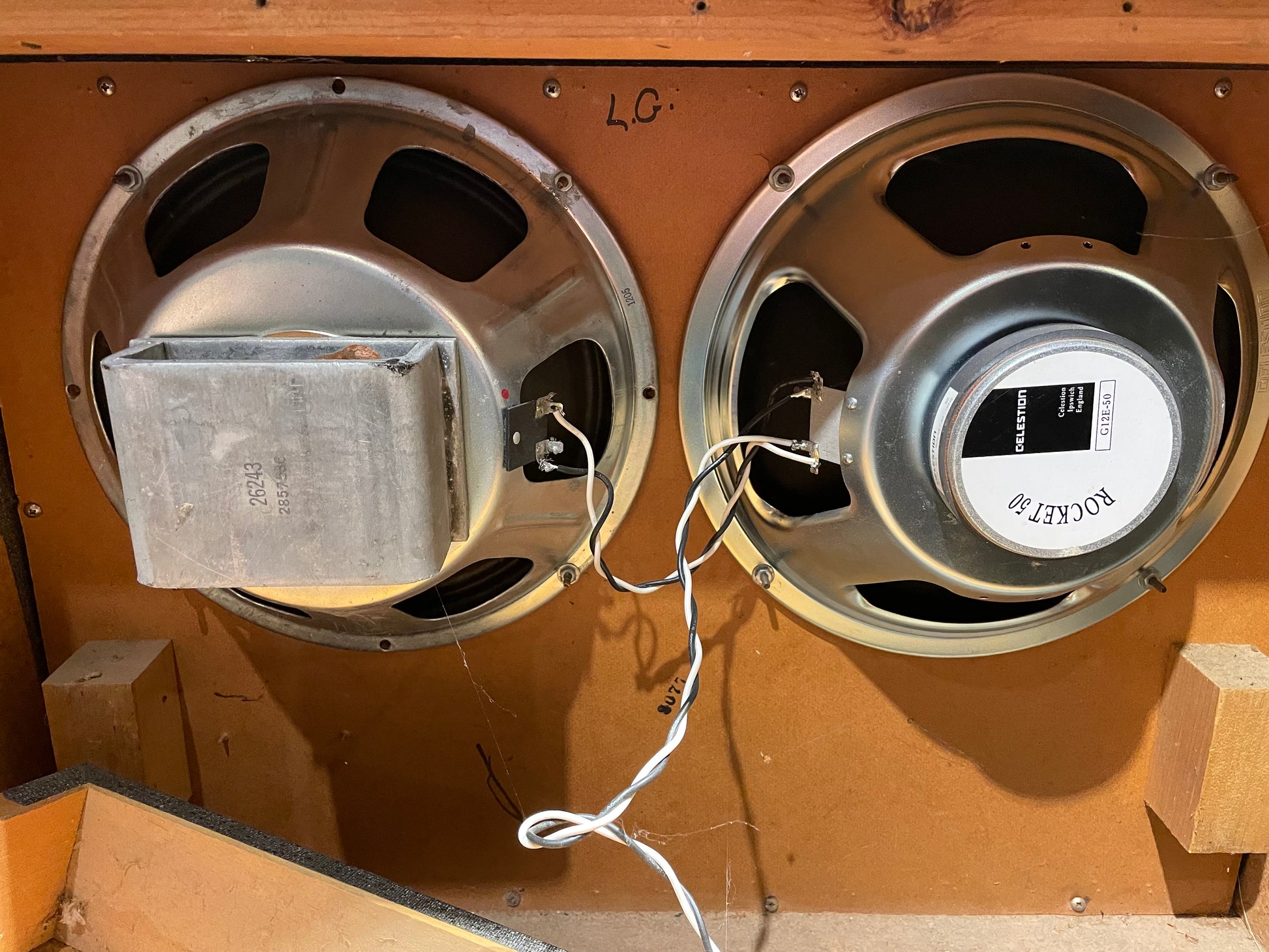 Silvertone Twin 12 Head and Cab  1967 Amplifiers