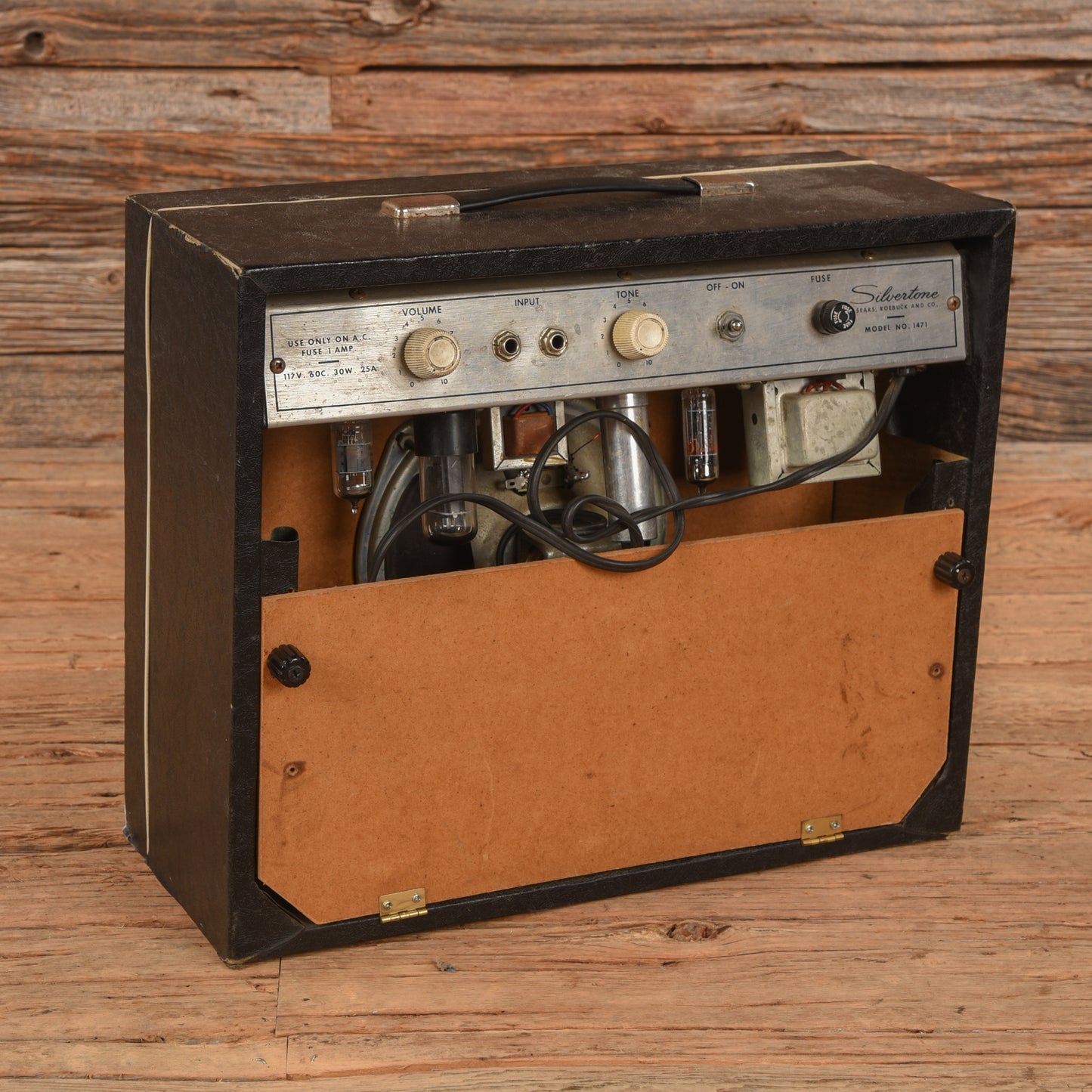 Silvertone Model 1471  1960s Amps / Guitar Amps / Guitar Cabinets