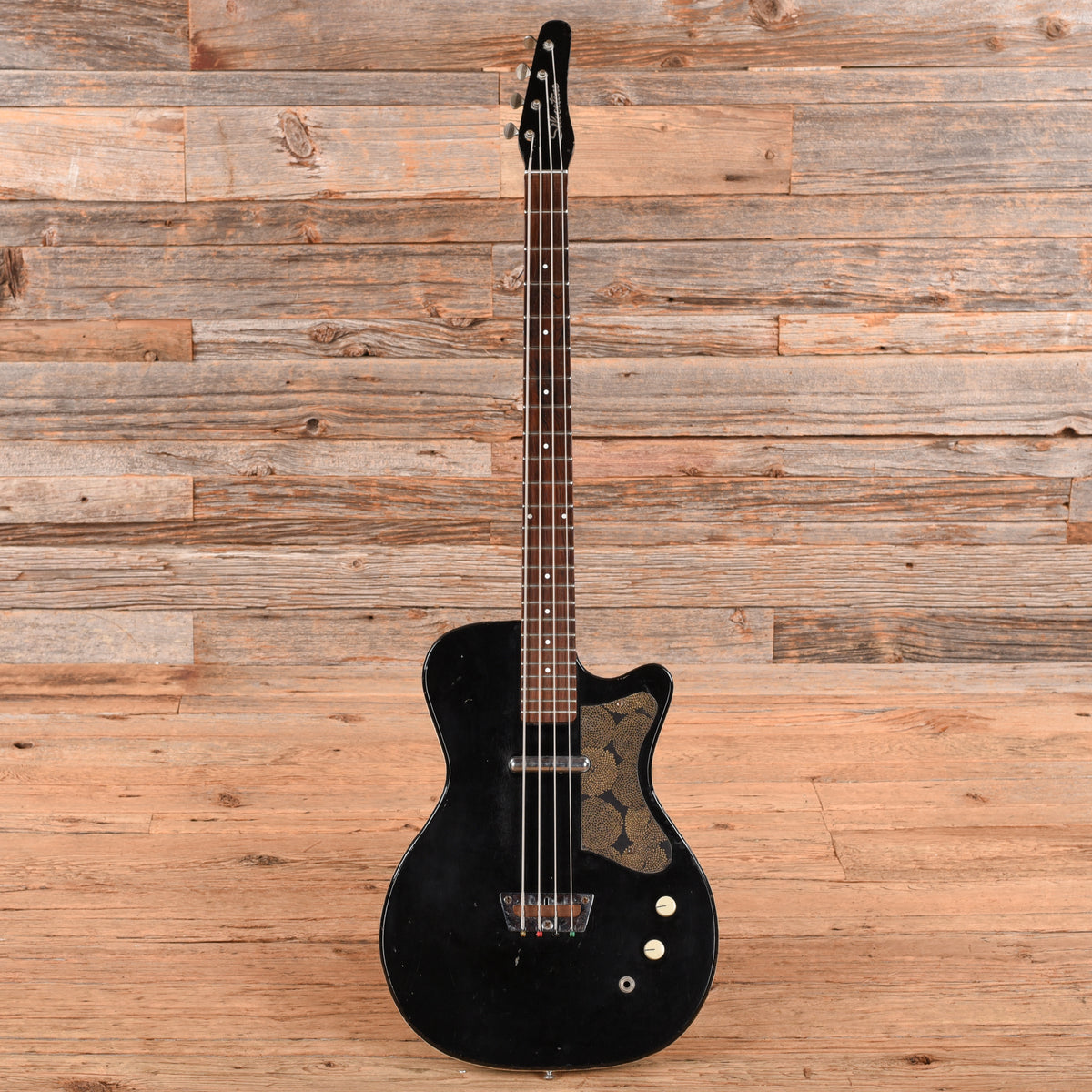 Silvertone 1444 Black 1960s Bass Guitars