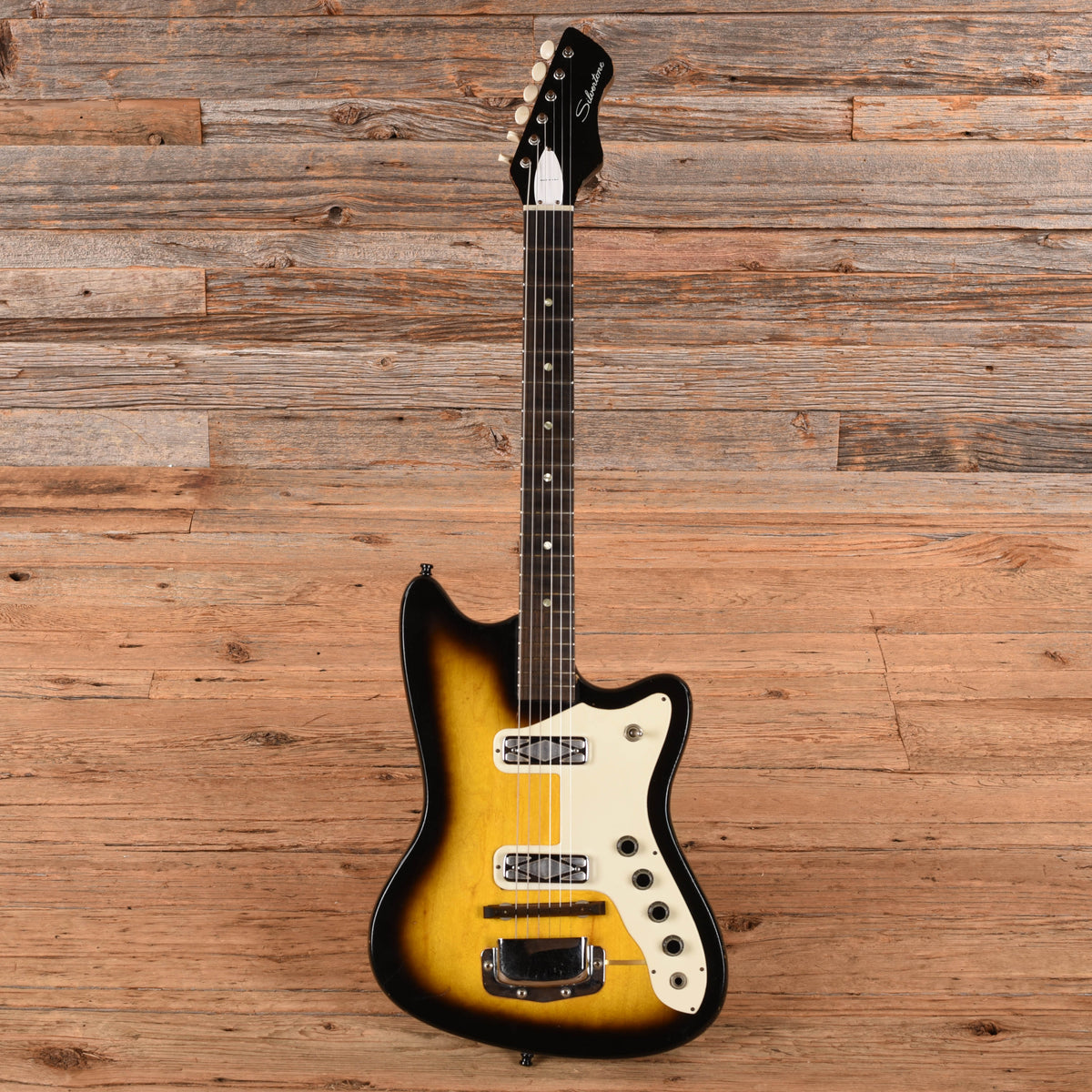 Silvertone 1449 Bobkat Sunburst 1966 Bass Guitars