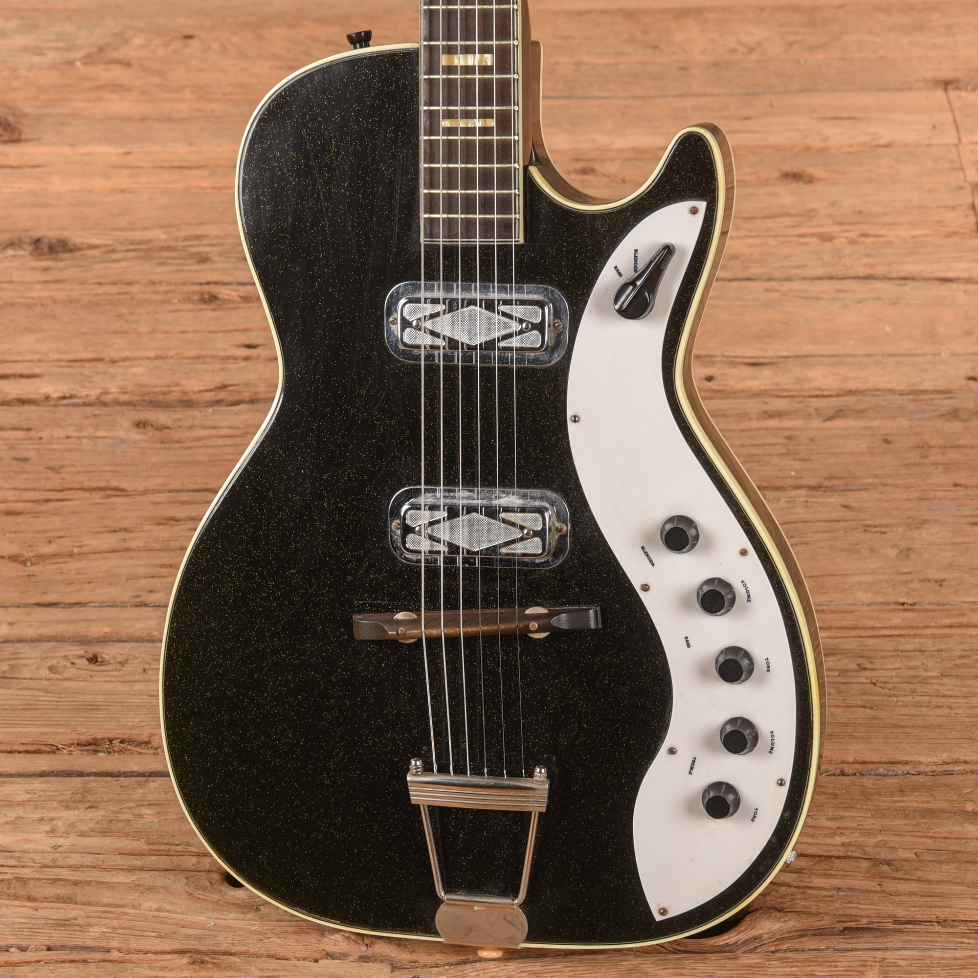 Silvertone 1423 Black 1962 Electric Guitars