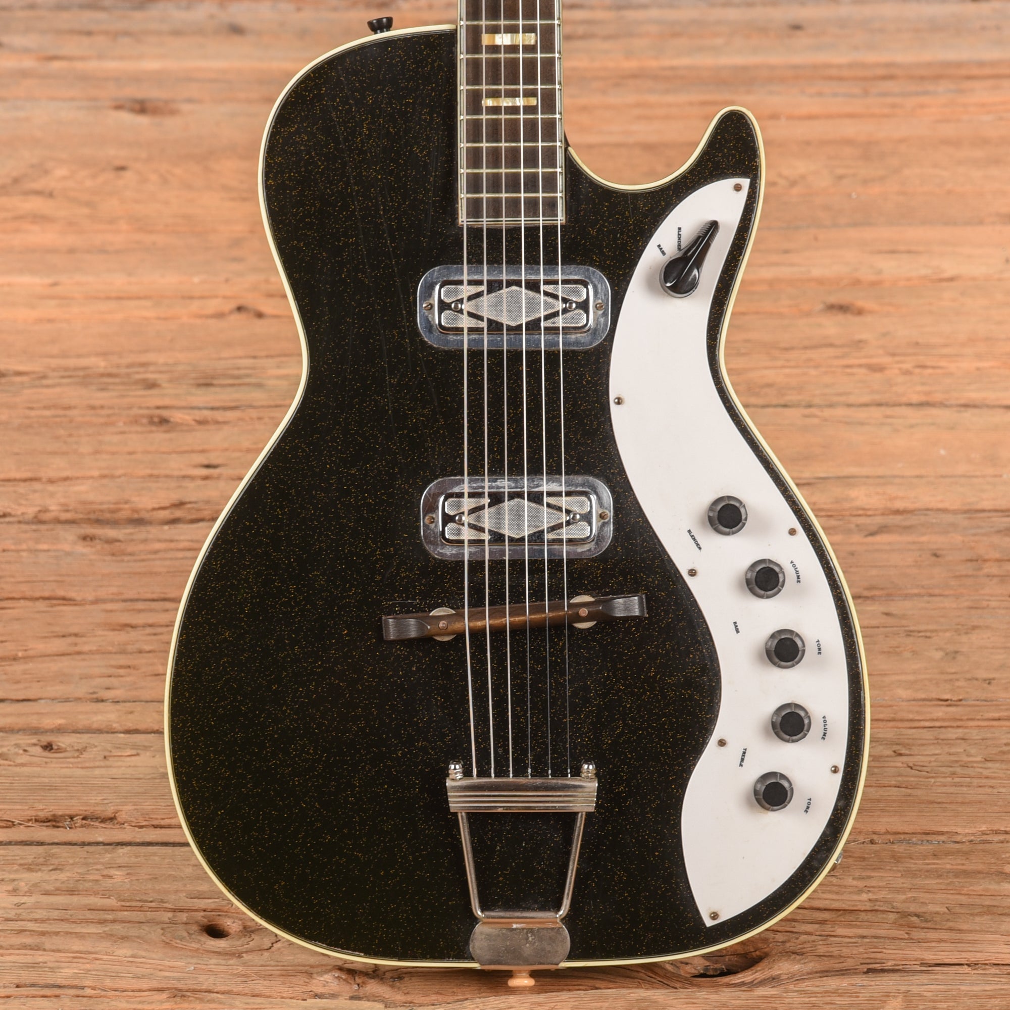 Silvertone 1423 Black 1962 Electric Guitars