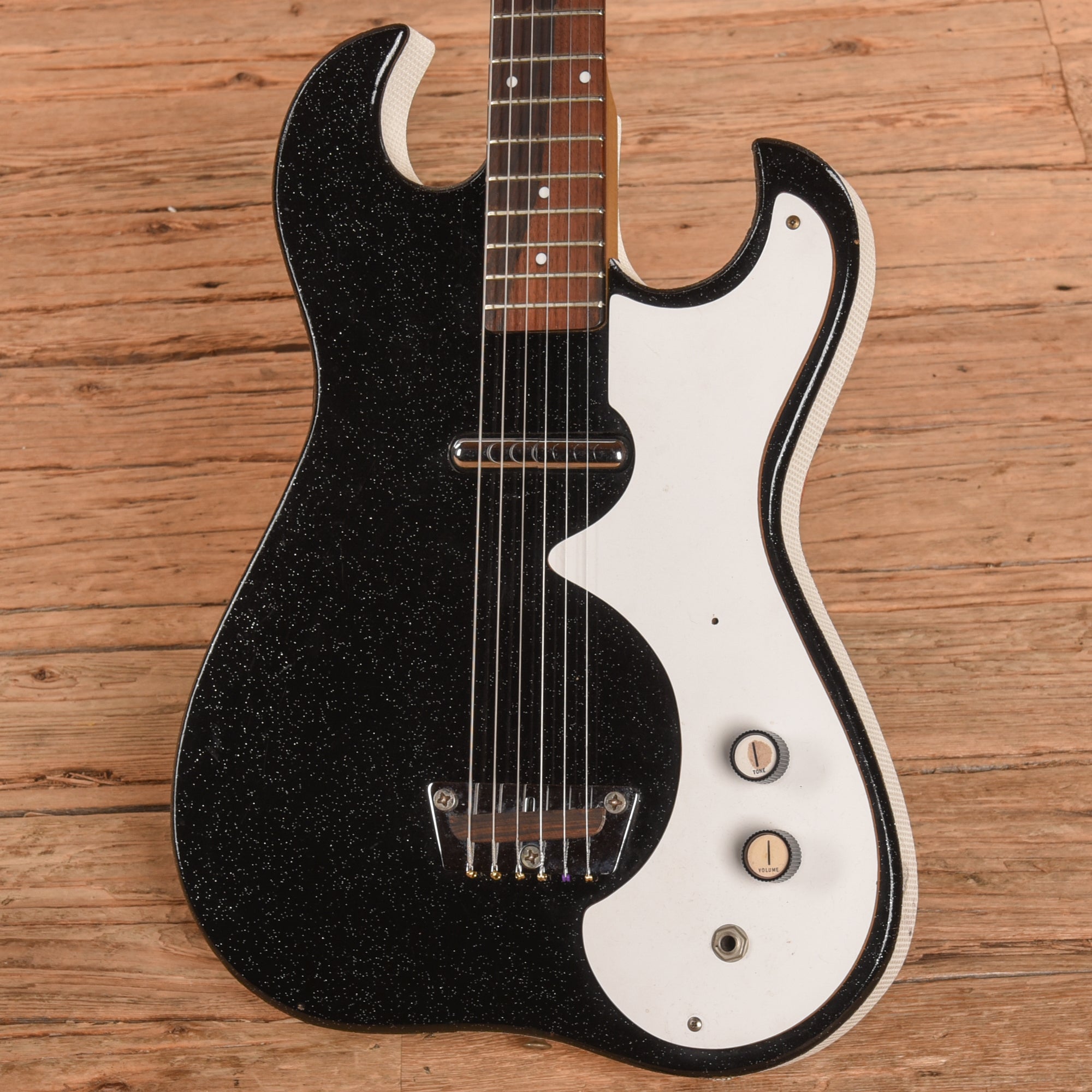 Silvertone Model 1448 w/ Amp in Case Black 1960s Electric Guitars / Solid Body