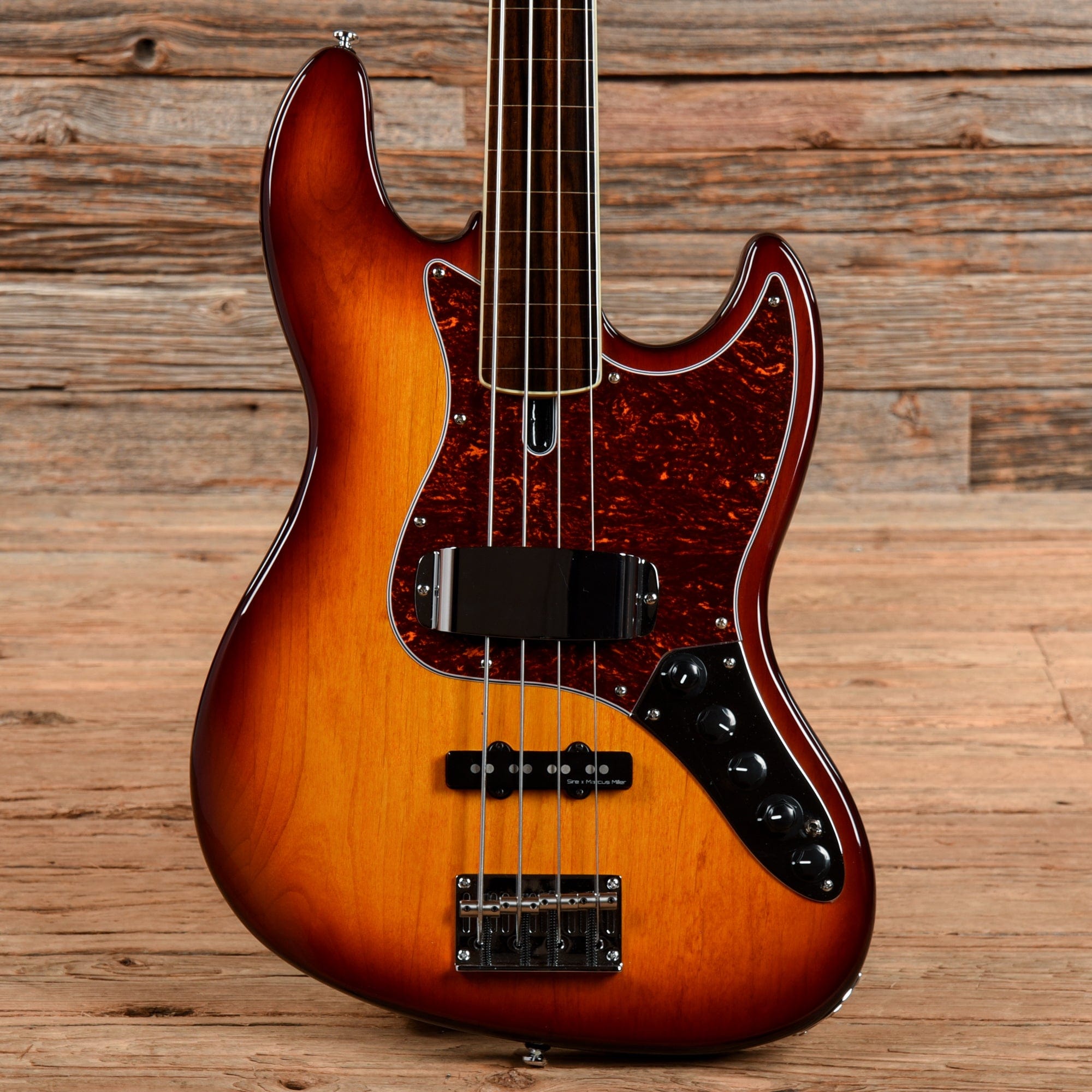 Sire 2nd Generation Marcus Miller V7 Fretless Sunburst 2021 Bass Guitars / 4-String