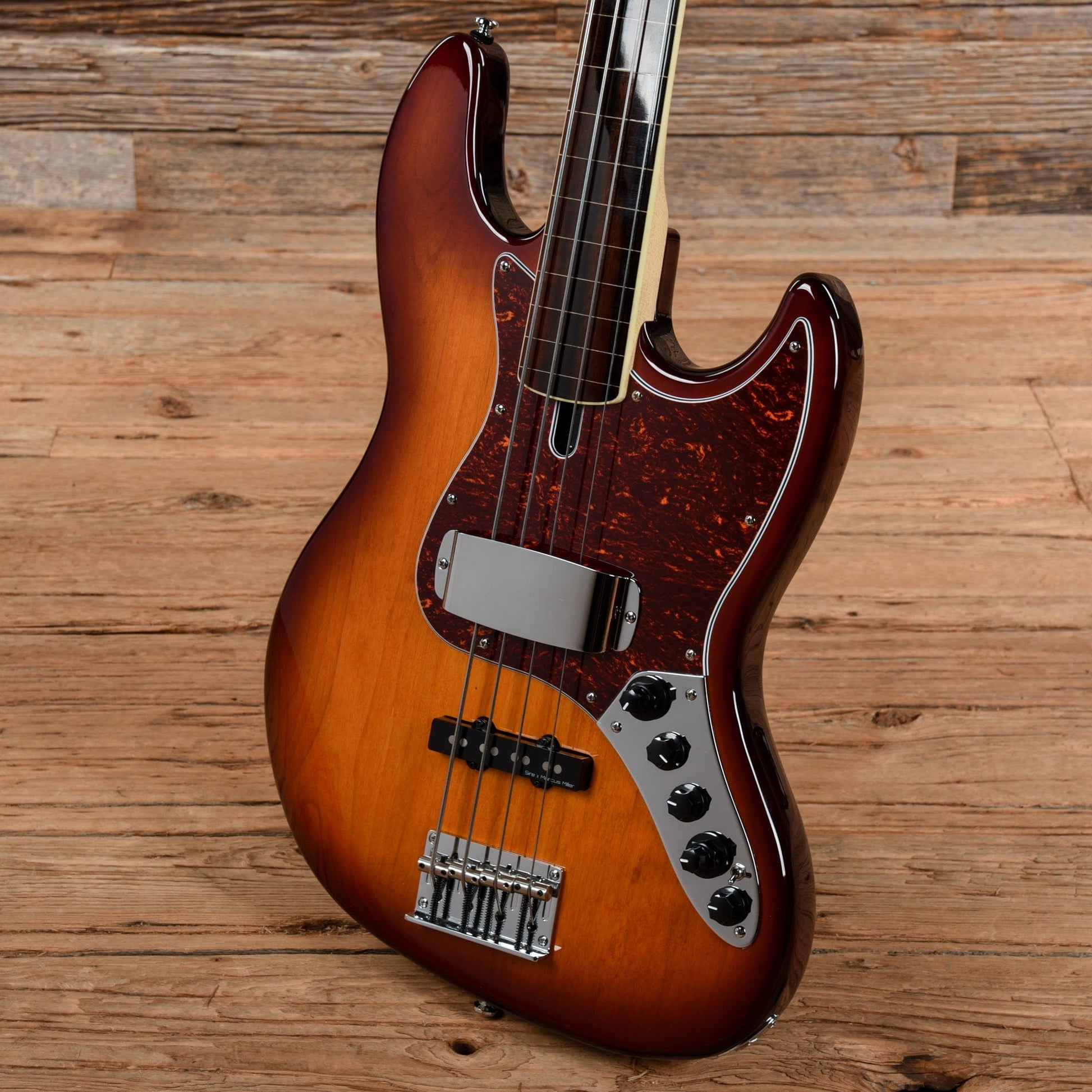 Sire 2nd Generation Marcus Miller V7 Fretless Sunburst 2021 Bass Guitars / 4-String