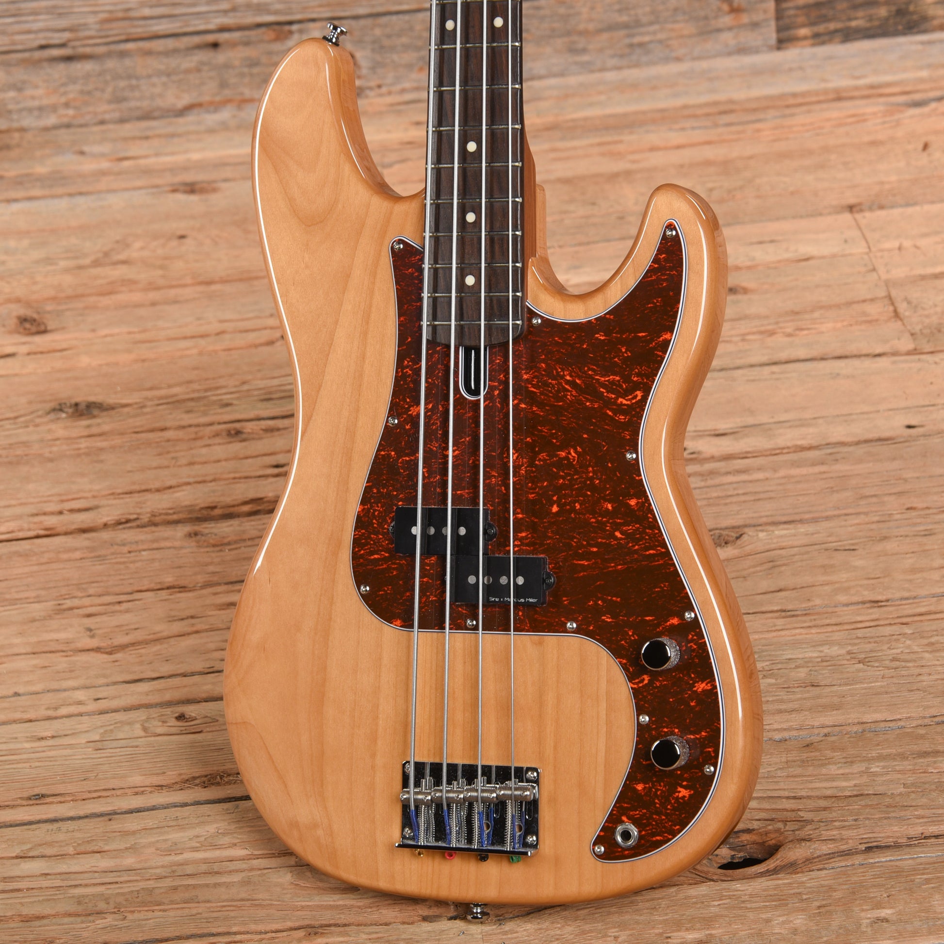 Sire Marcus Miller P5R Natural 2024 Bass Guitars / 4-String